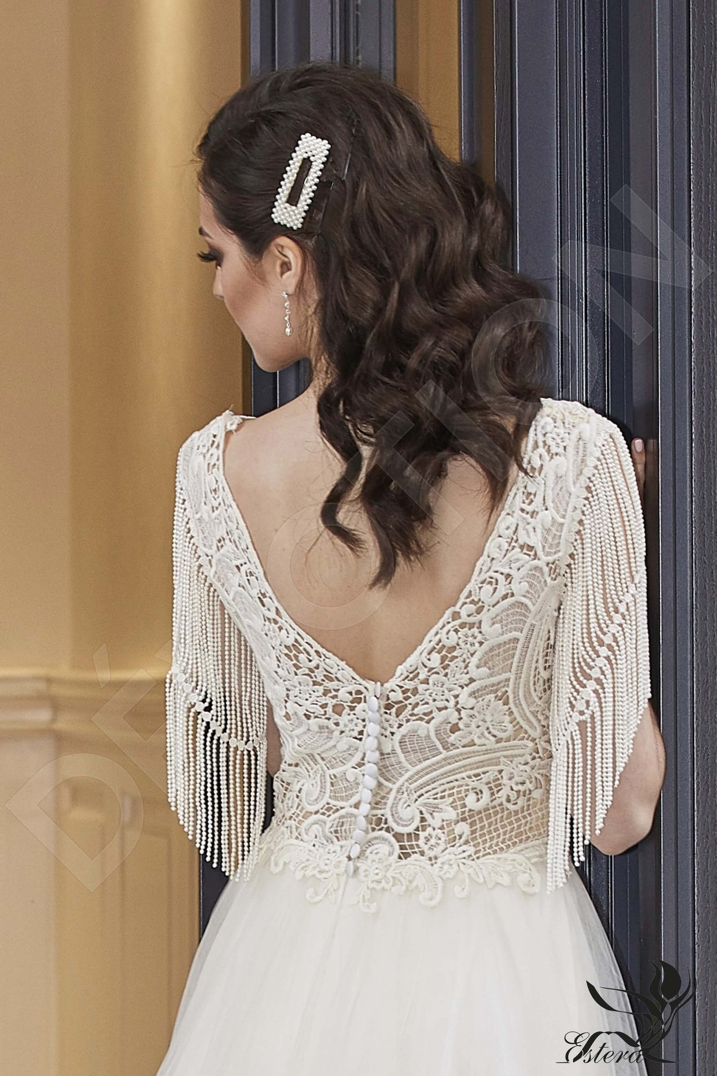 Szafira Open back A-line Short/ Cap sleeve Wedding Dress 5