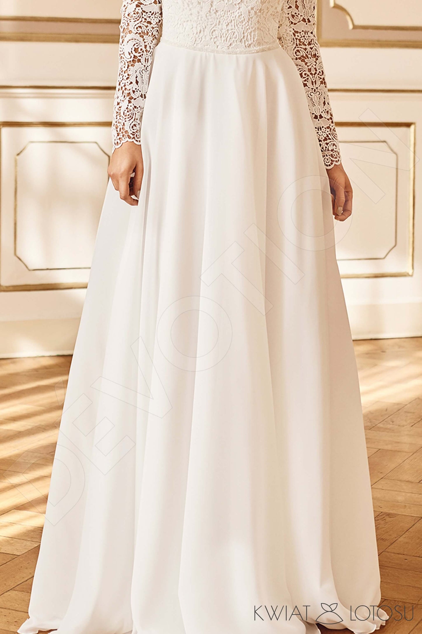 Citra Full back A-line Long sleeve Wedding Dress 5