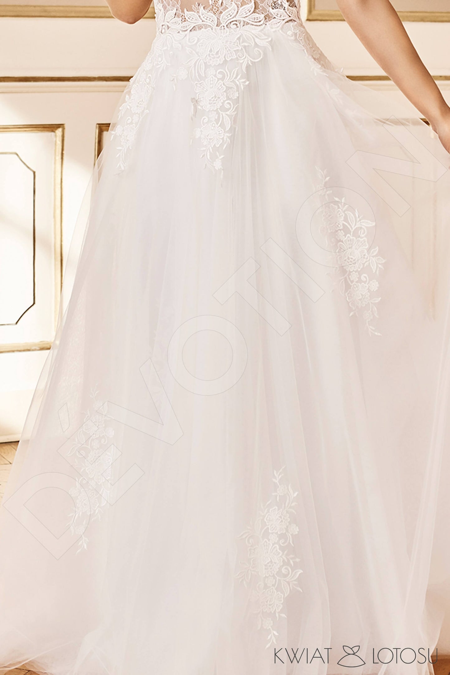 Lidi Full back A-line Sleeveless Wedding Dress 7