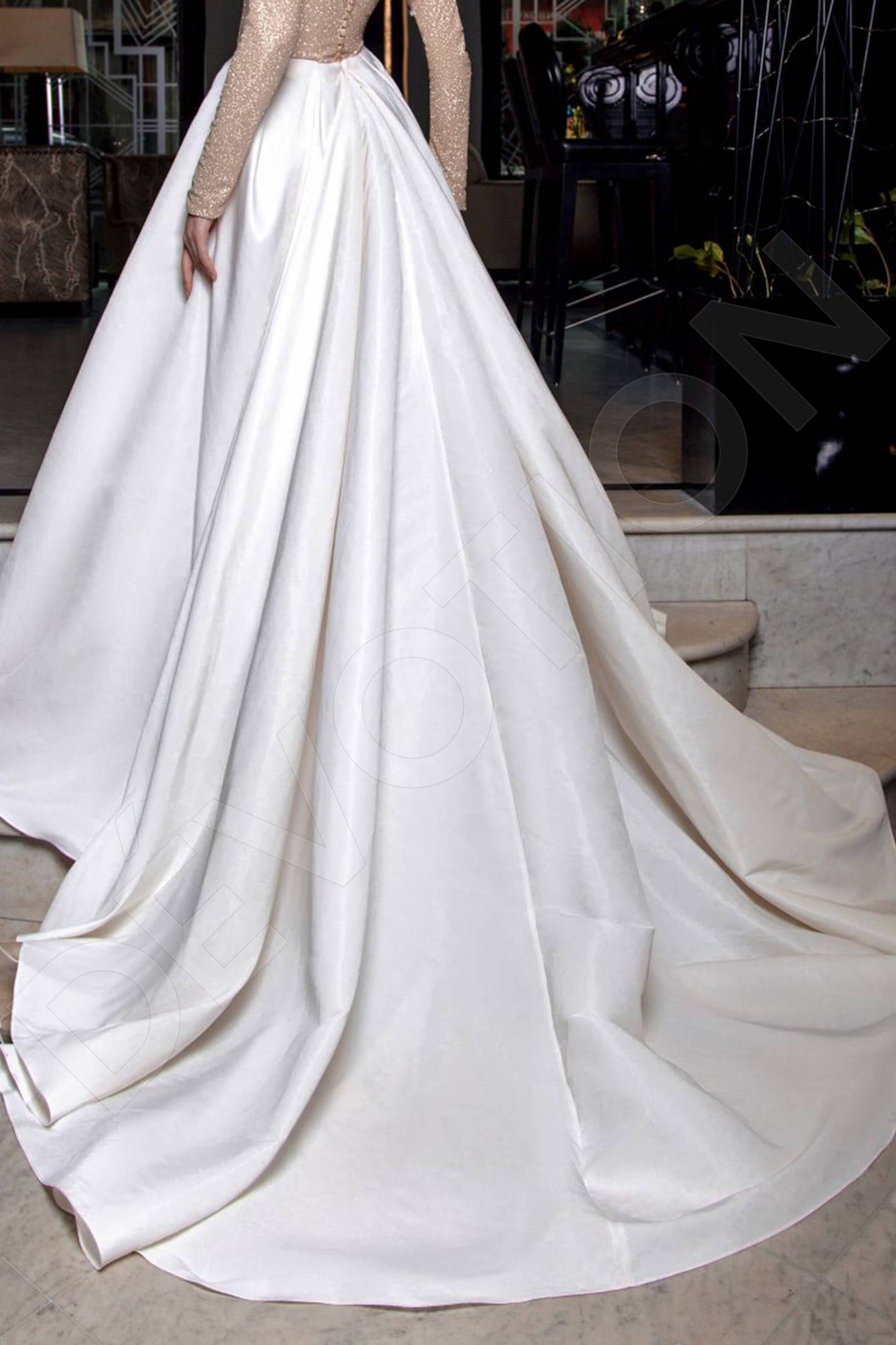 Darinea Full back A-line Long sleeve Wedding Dress 6
