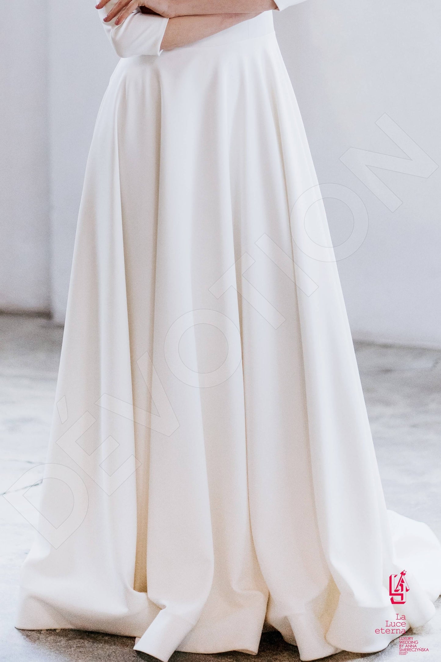 Addia Full back A-line 3/4 sleeve Wedding Dress 3