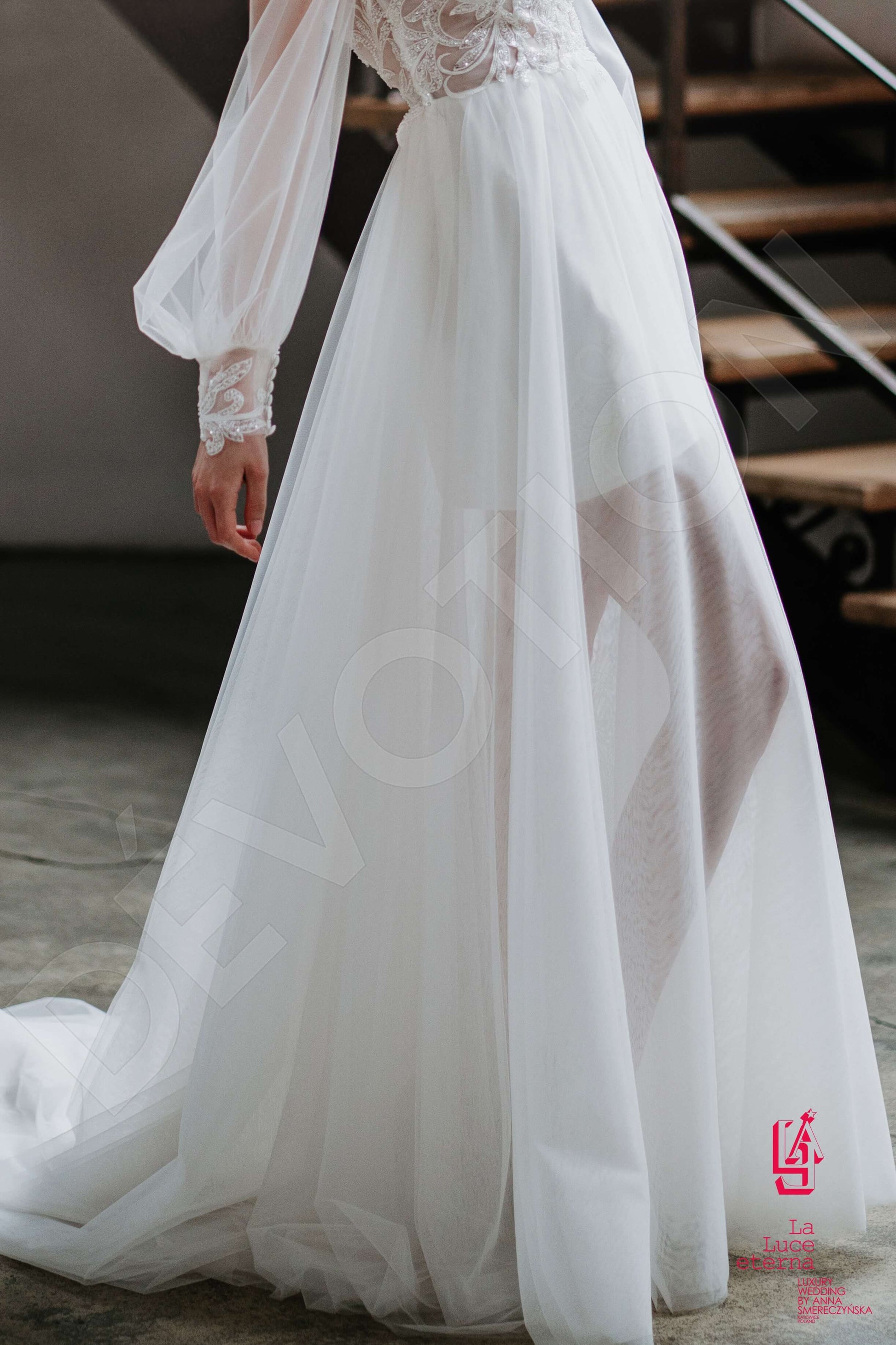 Fara A-line V-neck Ivory Wedding dress