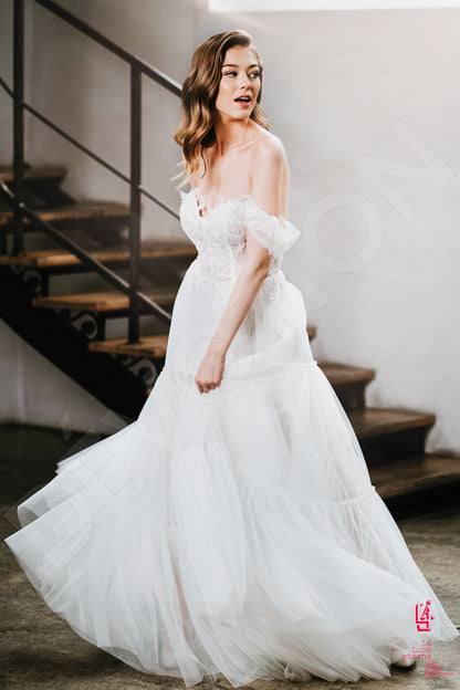 Arvetta Open back A-line Sleeveless Wedding Dress Front