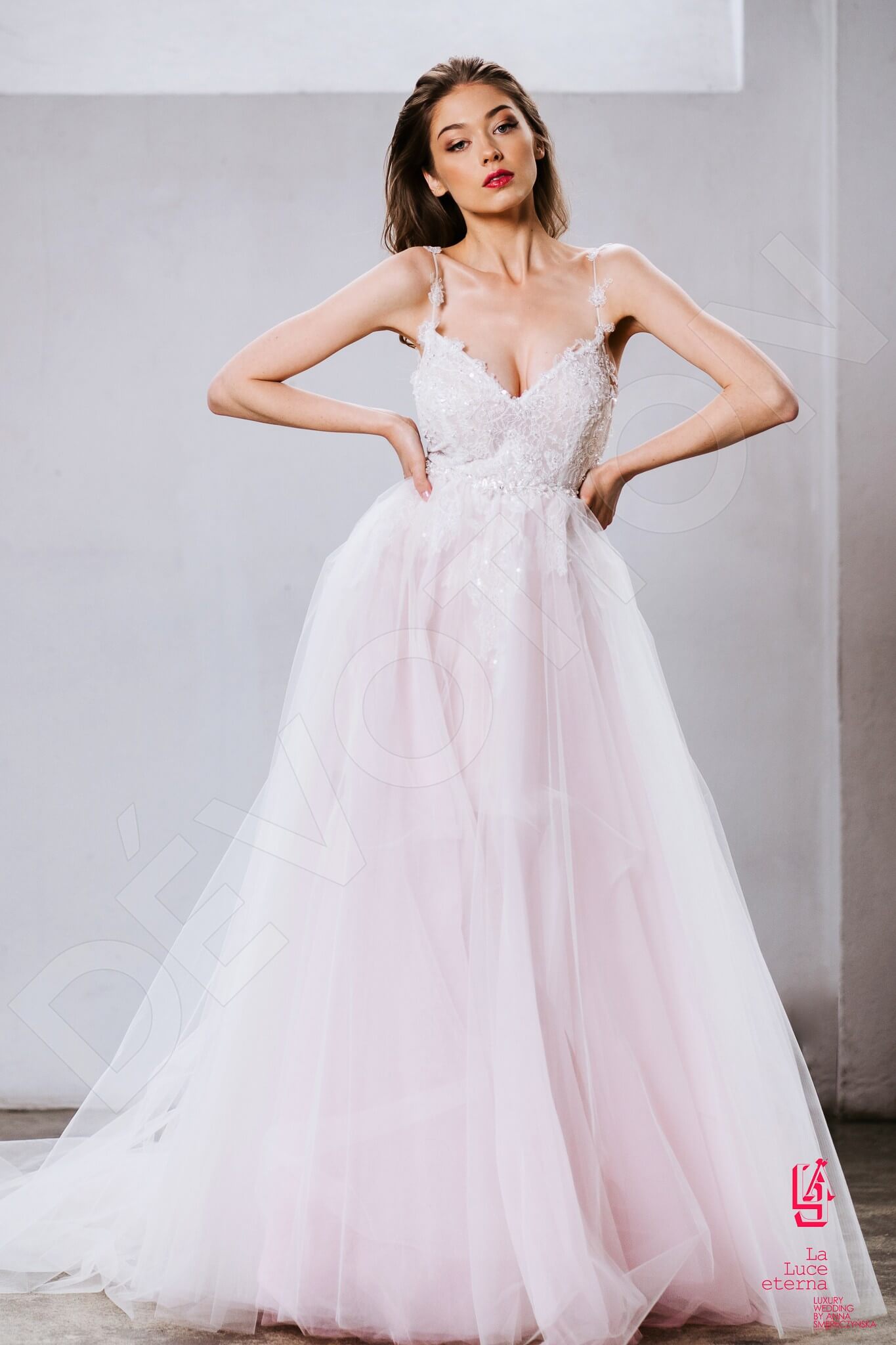 Tesela A-line V-neck Dustyrose Ivory Wedding dress