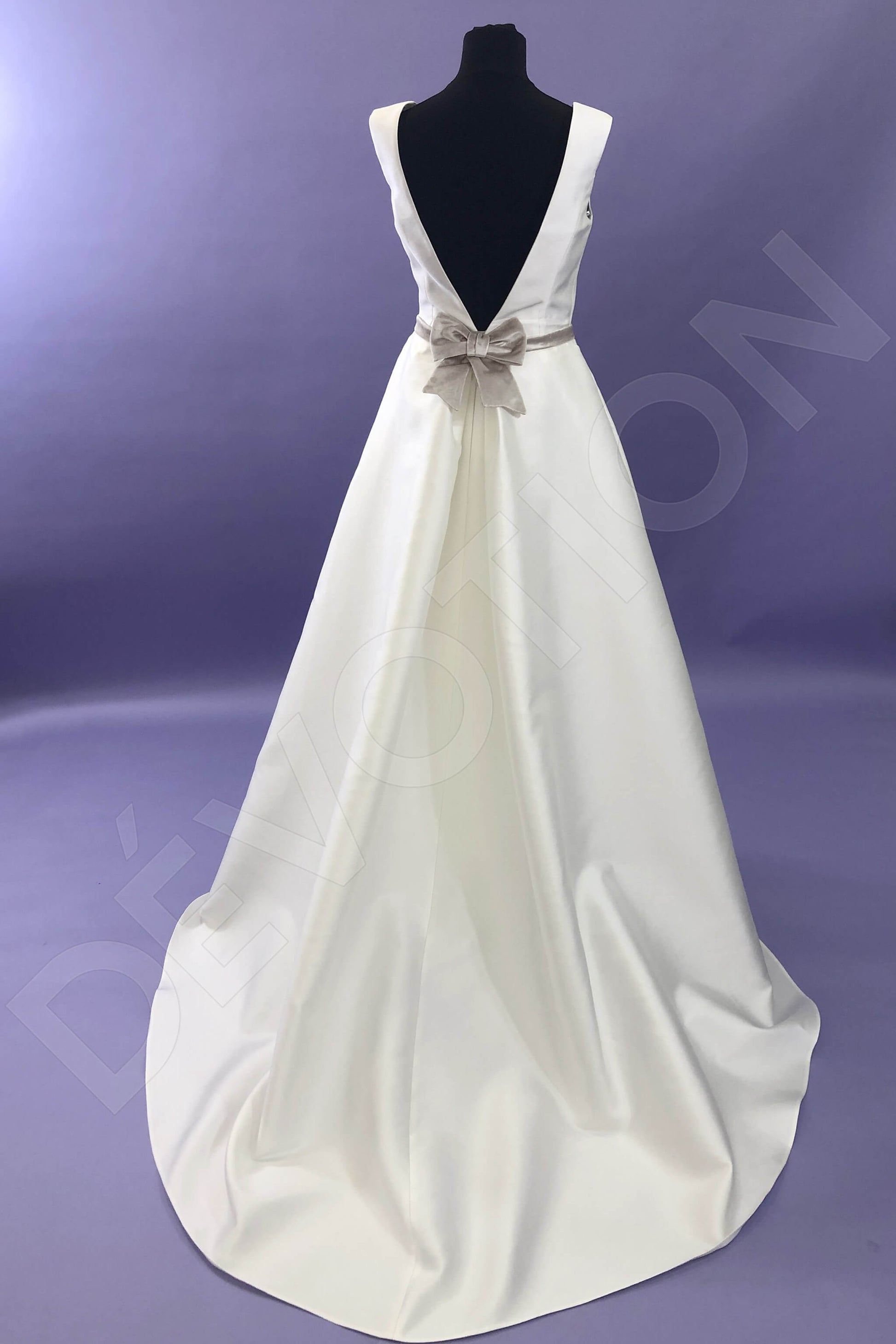 Sophily A-line Scoop Mediumivory Gray Wedding dress
