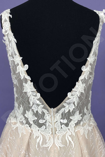Juditta Open back A-line Sleeveless Wedding Dress 8