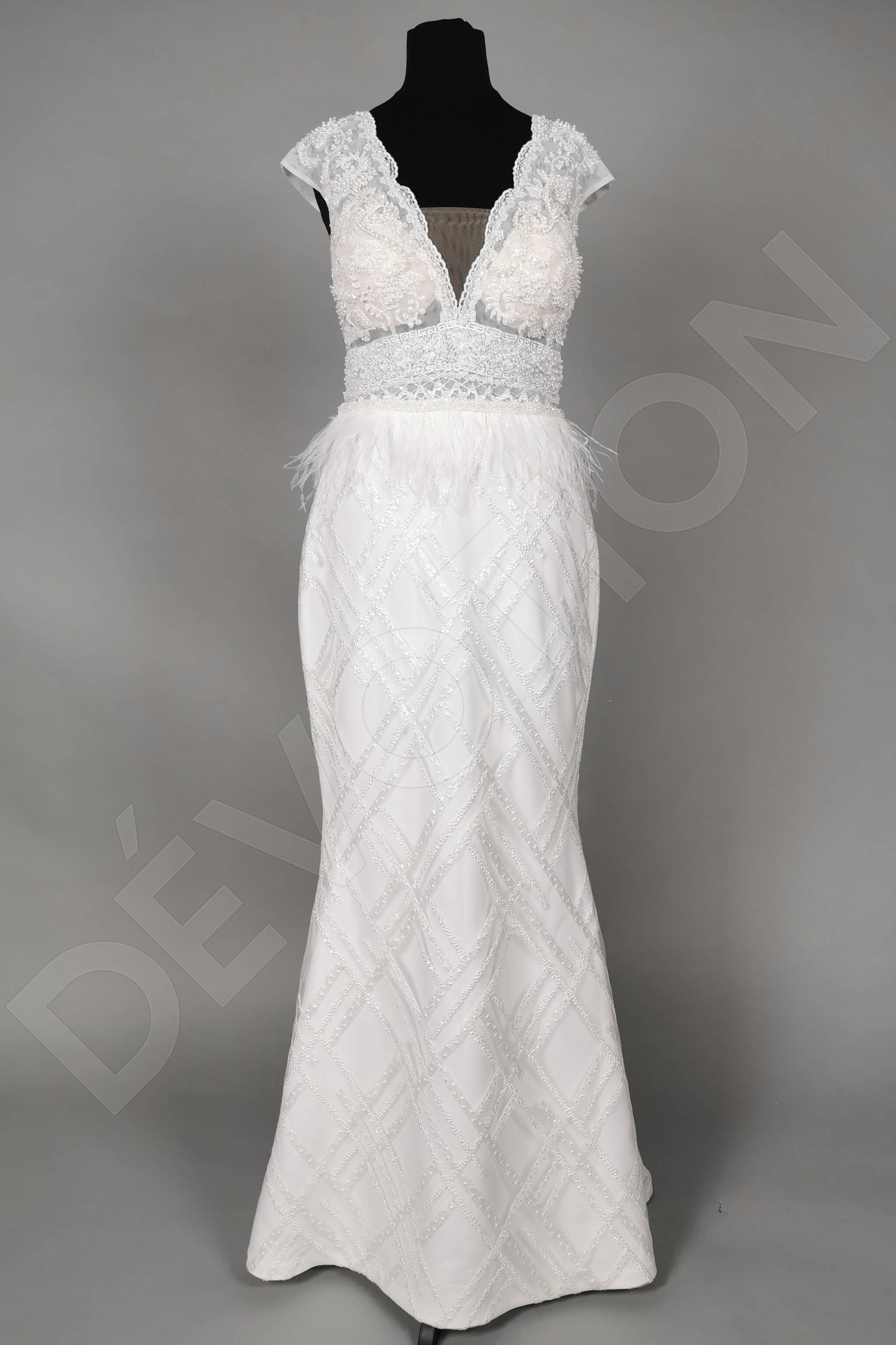 Erica Trumpet/Mermaid V-neck Milk Wedding dress