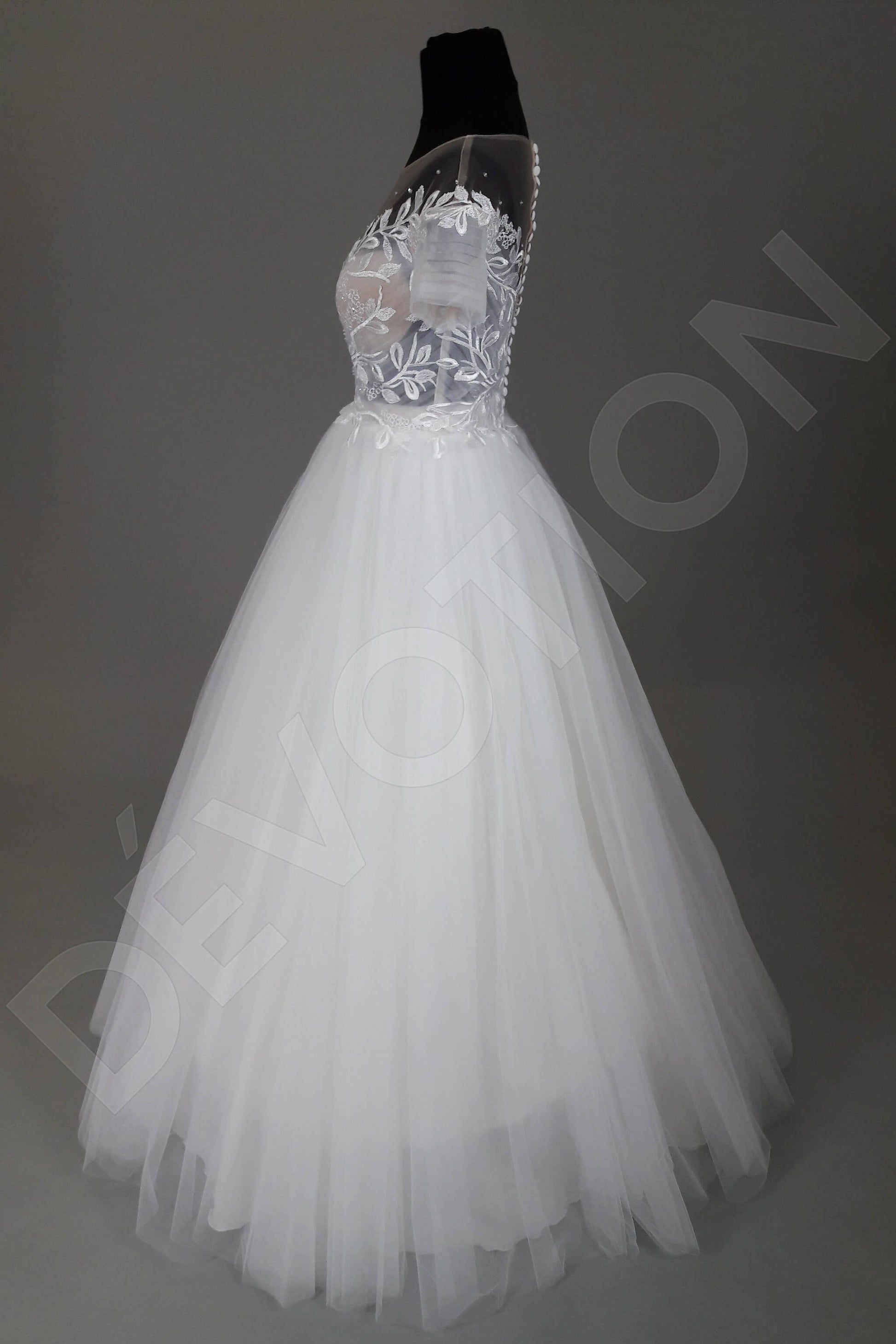 Yenene Princess/Ball Gown Boat/Bateau Ivory Nude Wedding dress