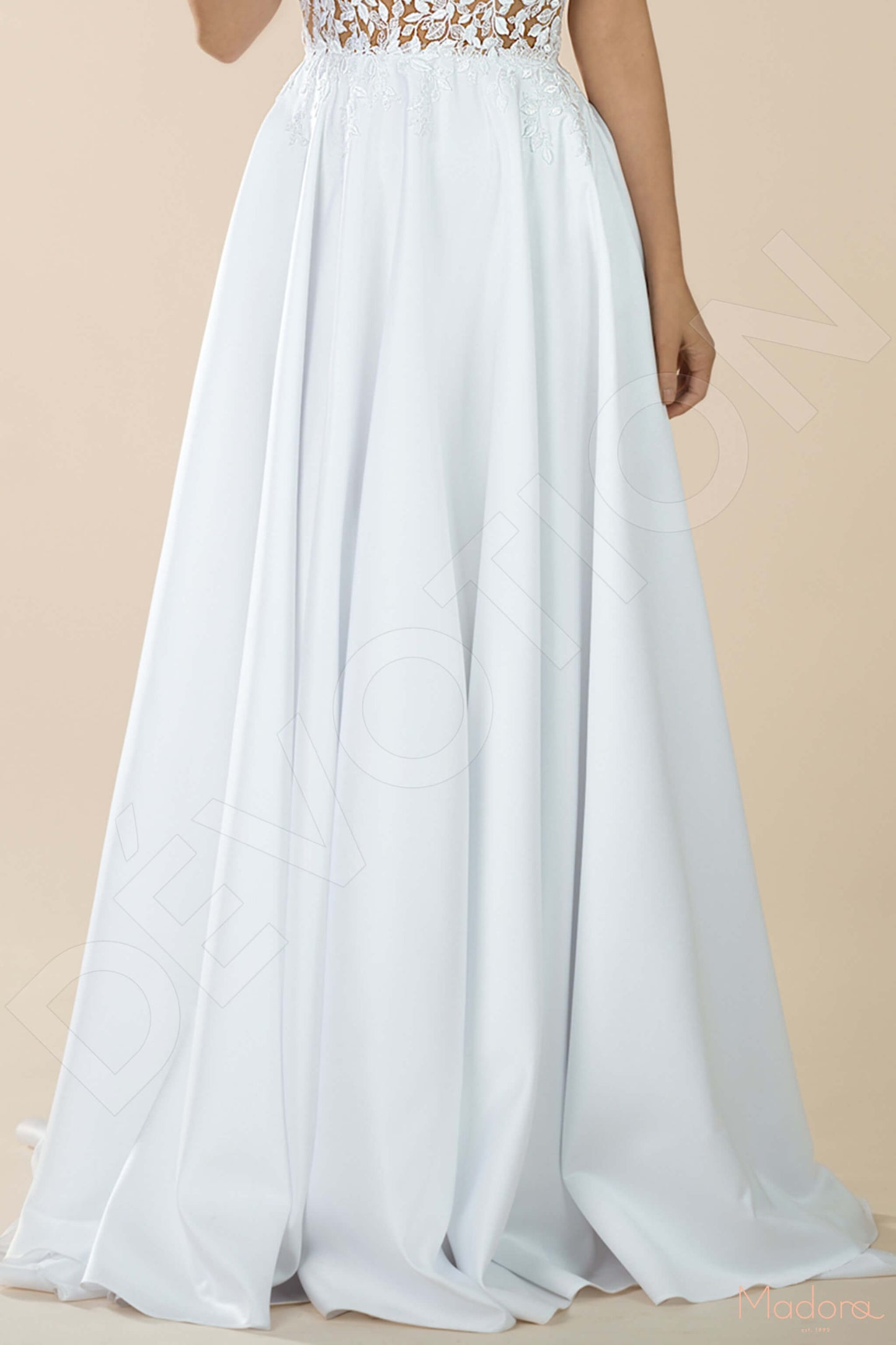 Amary Open back A-line Sleeveless Wedding Dress 4