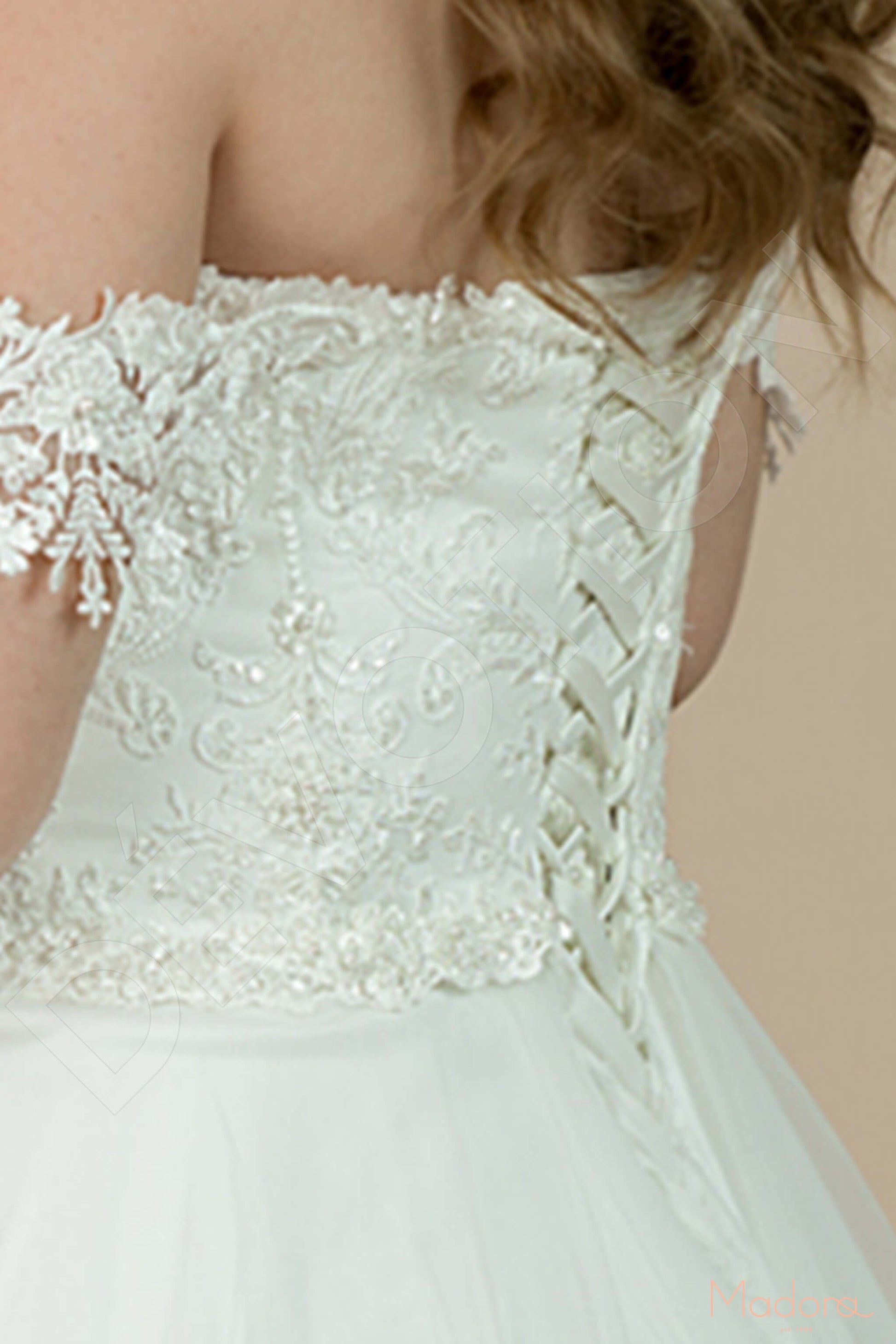 Begonna A-line Sweetheart Ivory Wedding dress