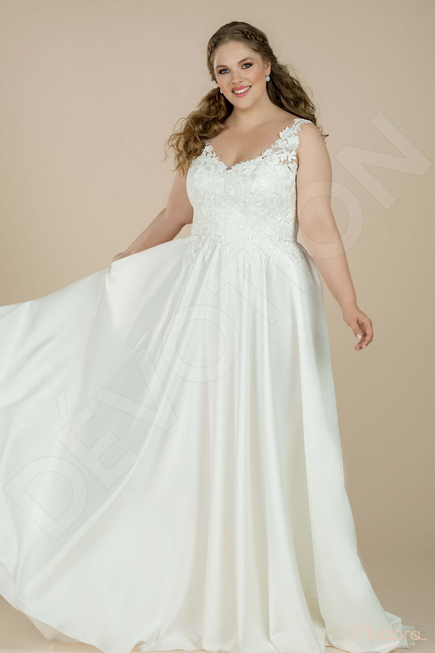 Harlow Open back A-line Sleeveless Wedding Dress Front