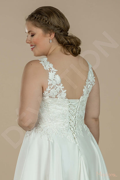 Harlow Open back A-line Sleeveless Wedding Dress 6