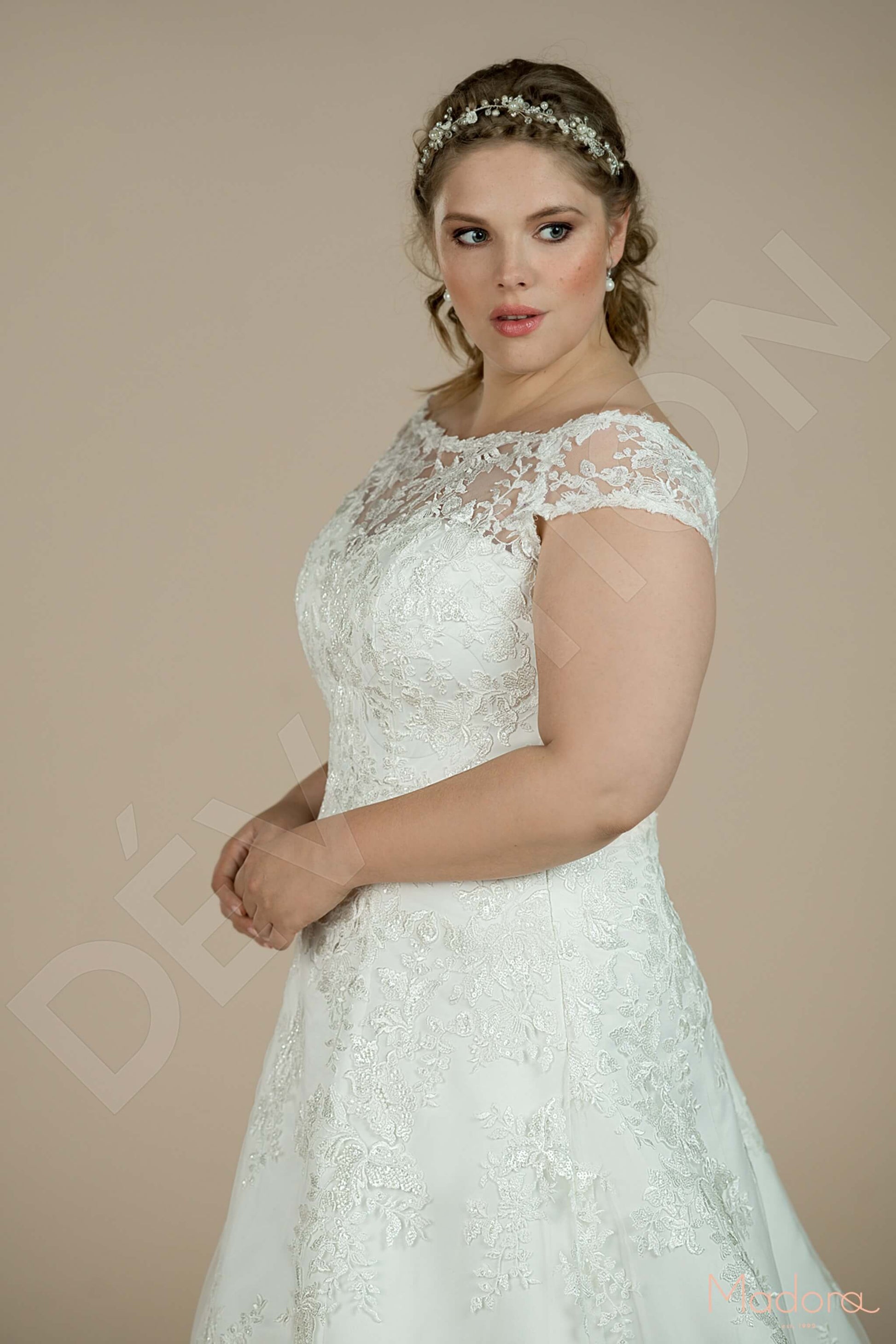 Lorenna A-line Boat/Bateau Ivory Wedding dress