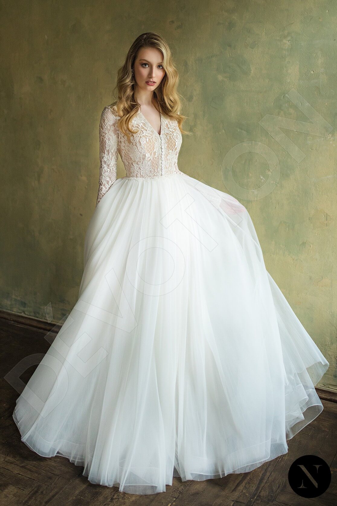 Liviana Full back A-line Long sleeve Wedding Dress Front
