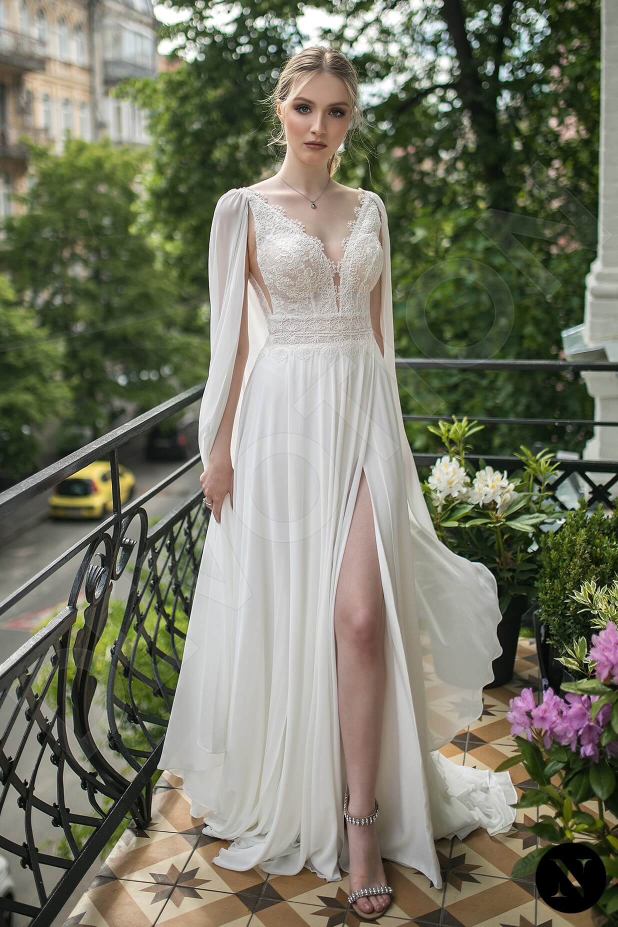 Emely Open back A-line Sleeveless Wedding Dress Front