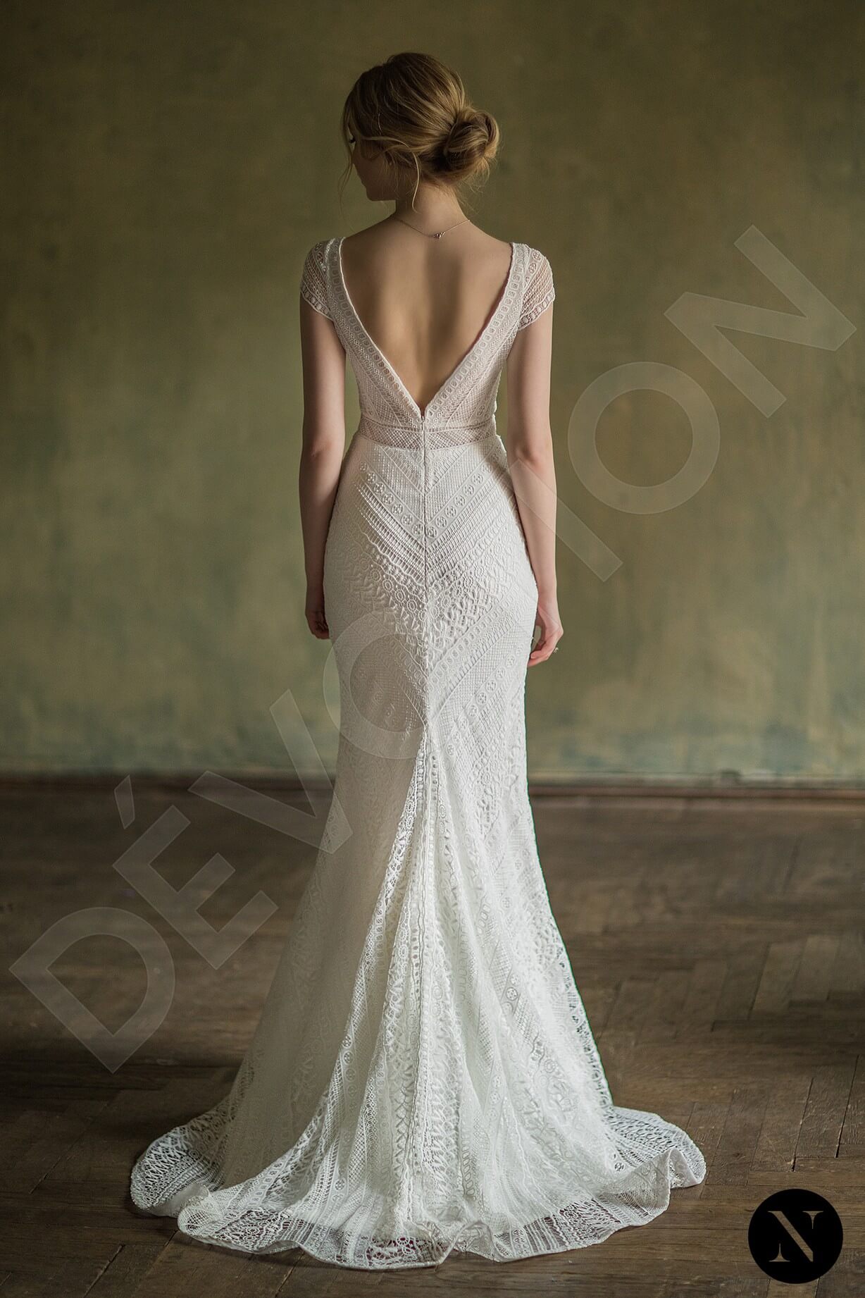 Brenda Trumpet/Mermaid V-neck Milk Wedding dress