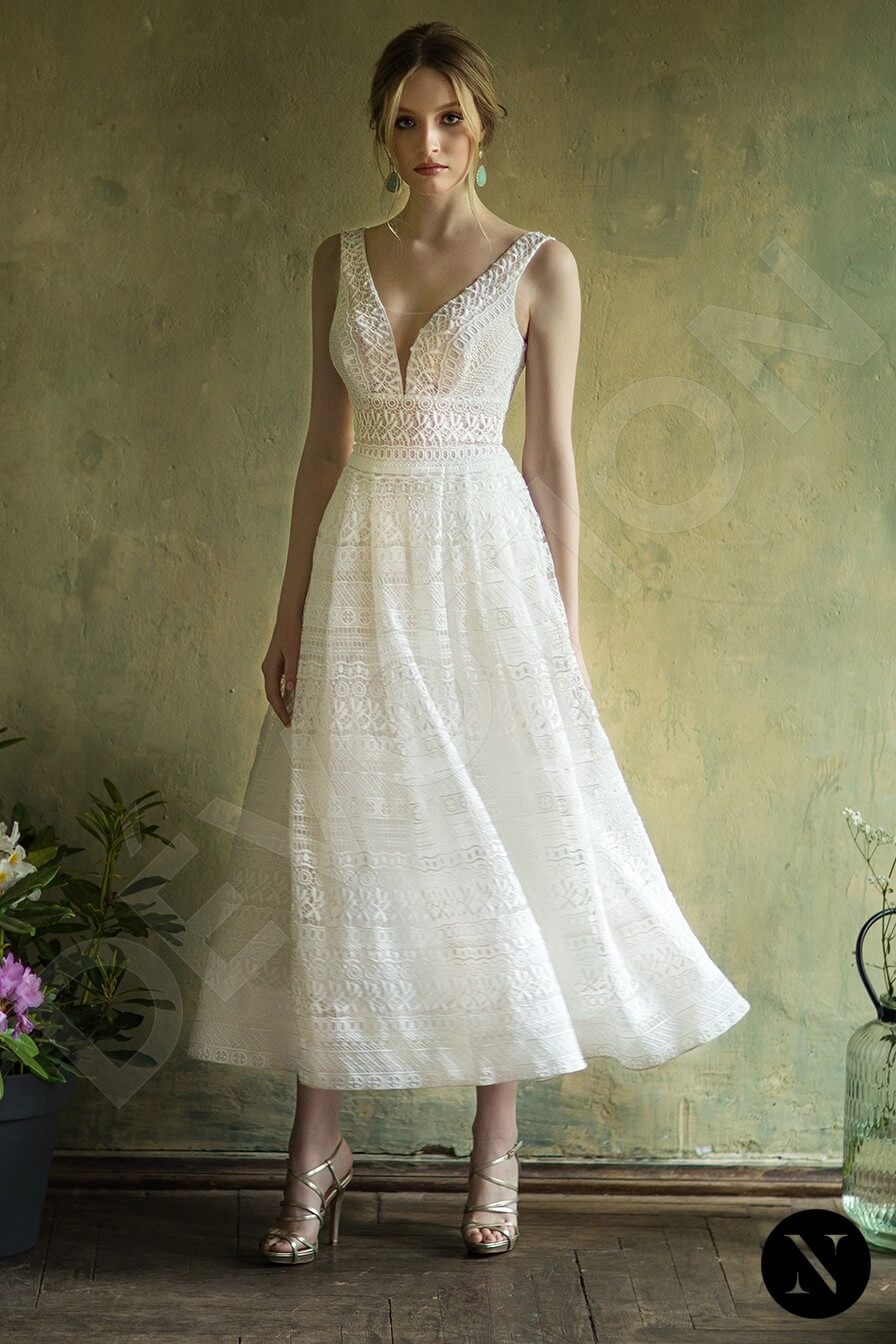 Bryar Open back A-line Sleeveless Wedding Dress Front