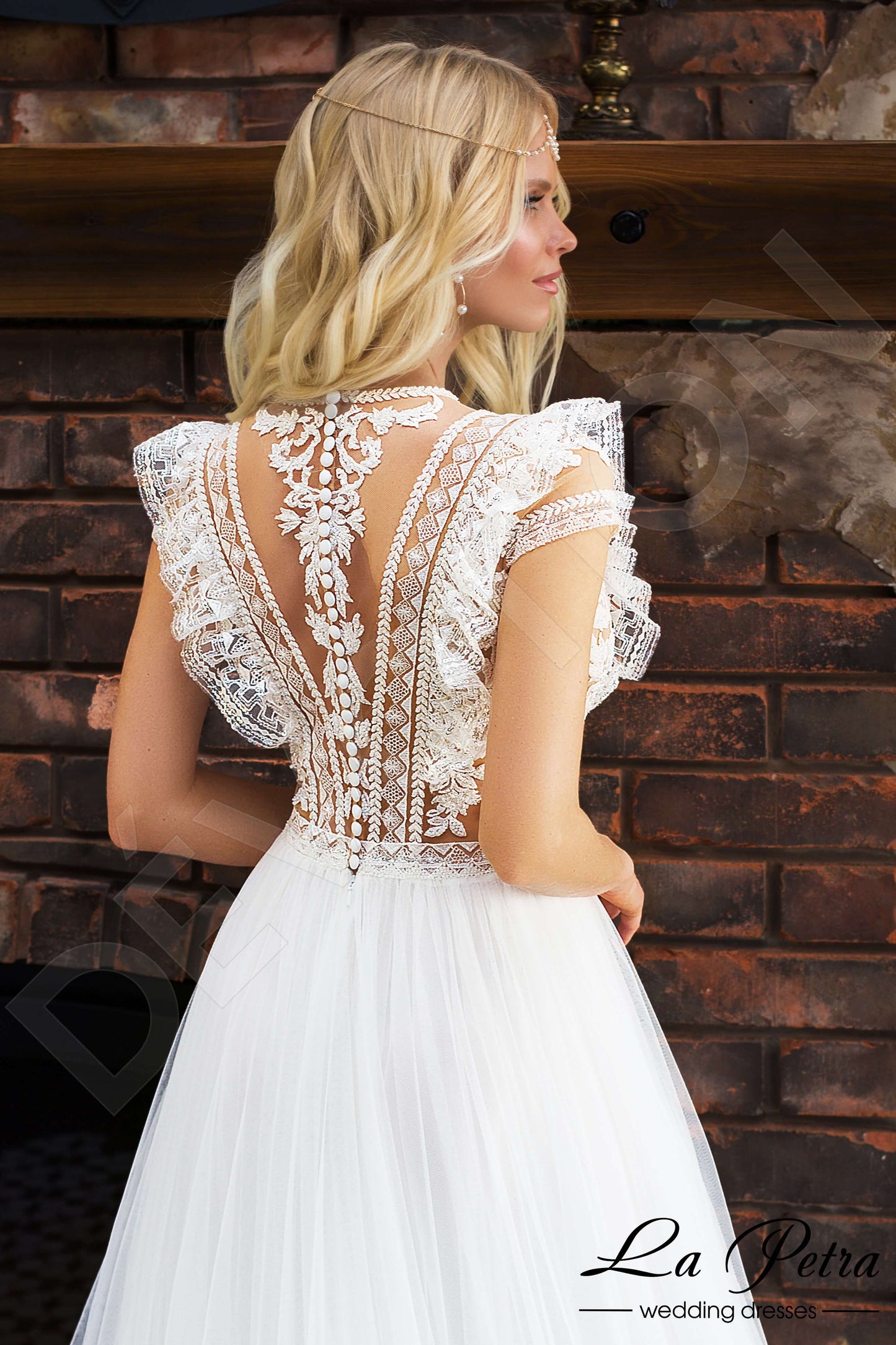 Ervin Full back A-line Short/ Cap sleeve Wedding Dress 3