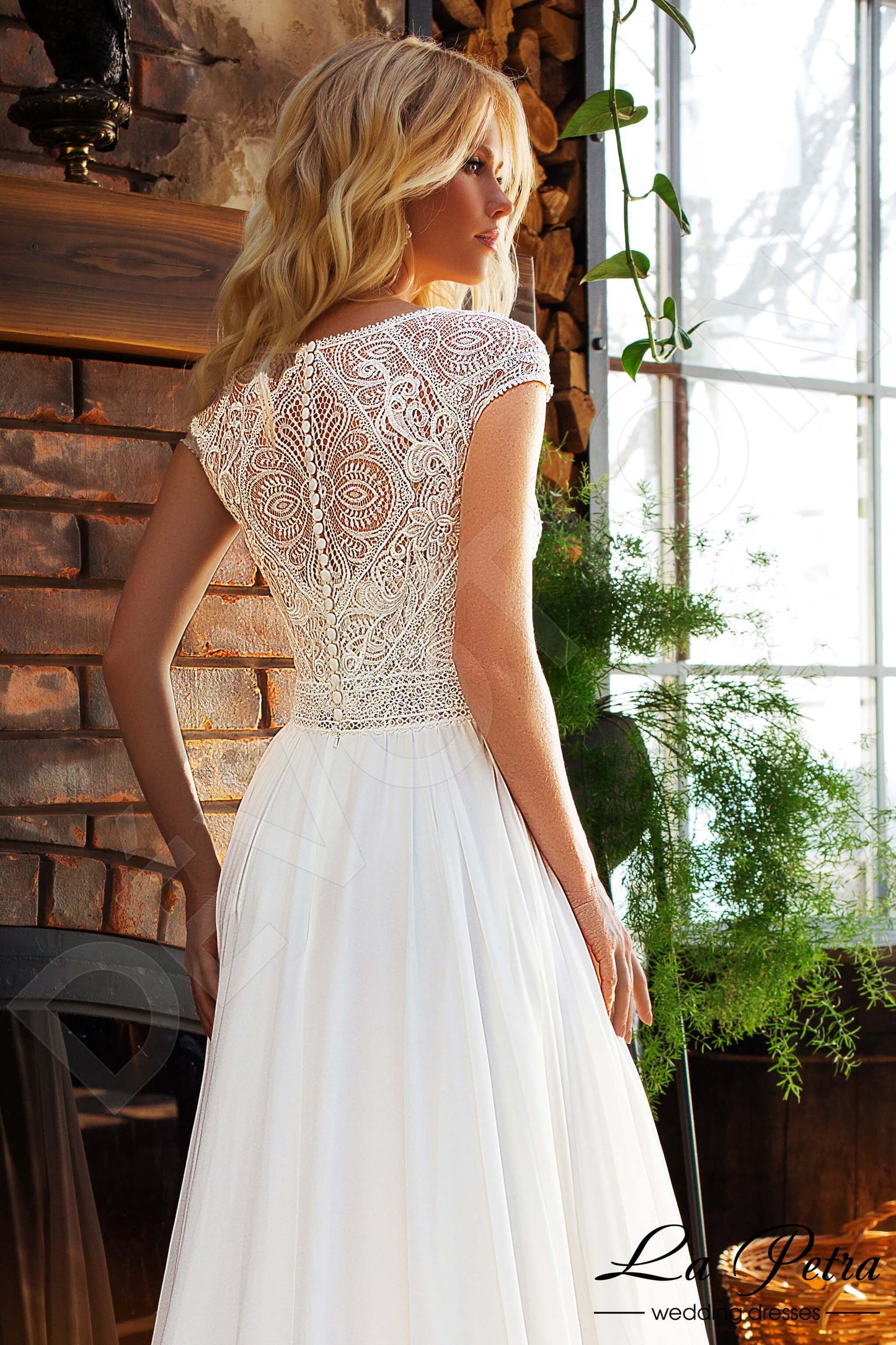Marikala Full back A-line Short/ Cap sleeve Wedding Dress 4