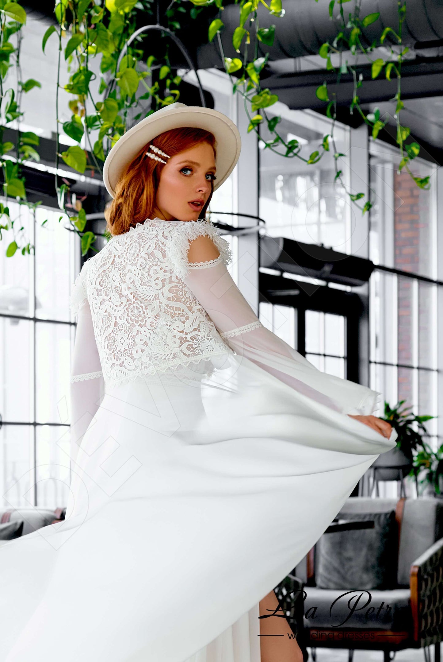 Jilly Open back A-line Sleeveless Wedding Dress 11