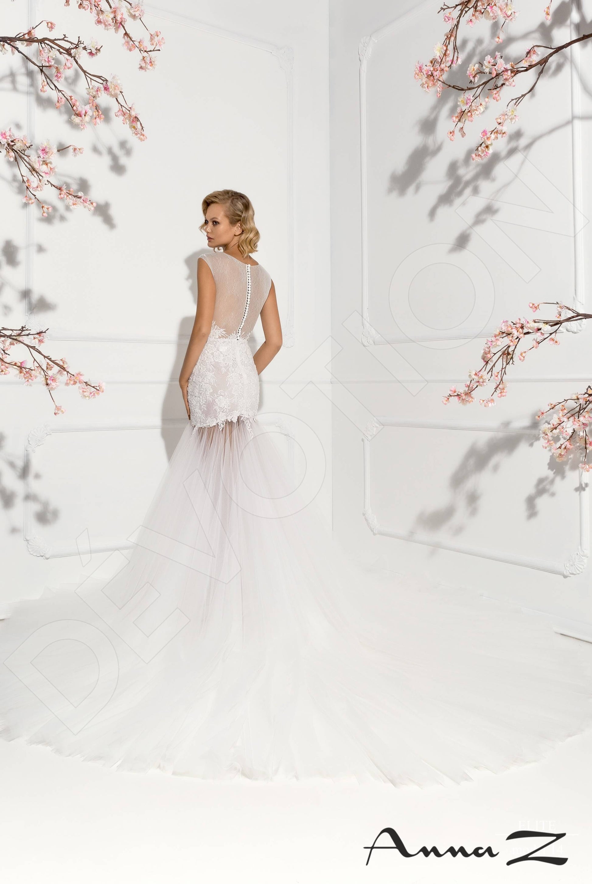 Laurina Sheath/Column Jewel Ivory Wedding dress