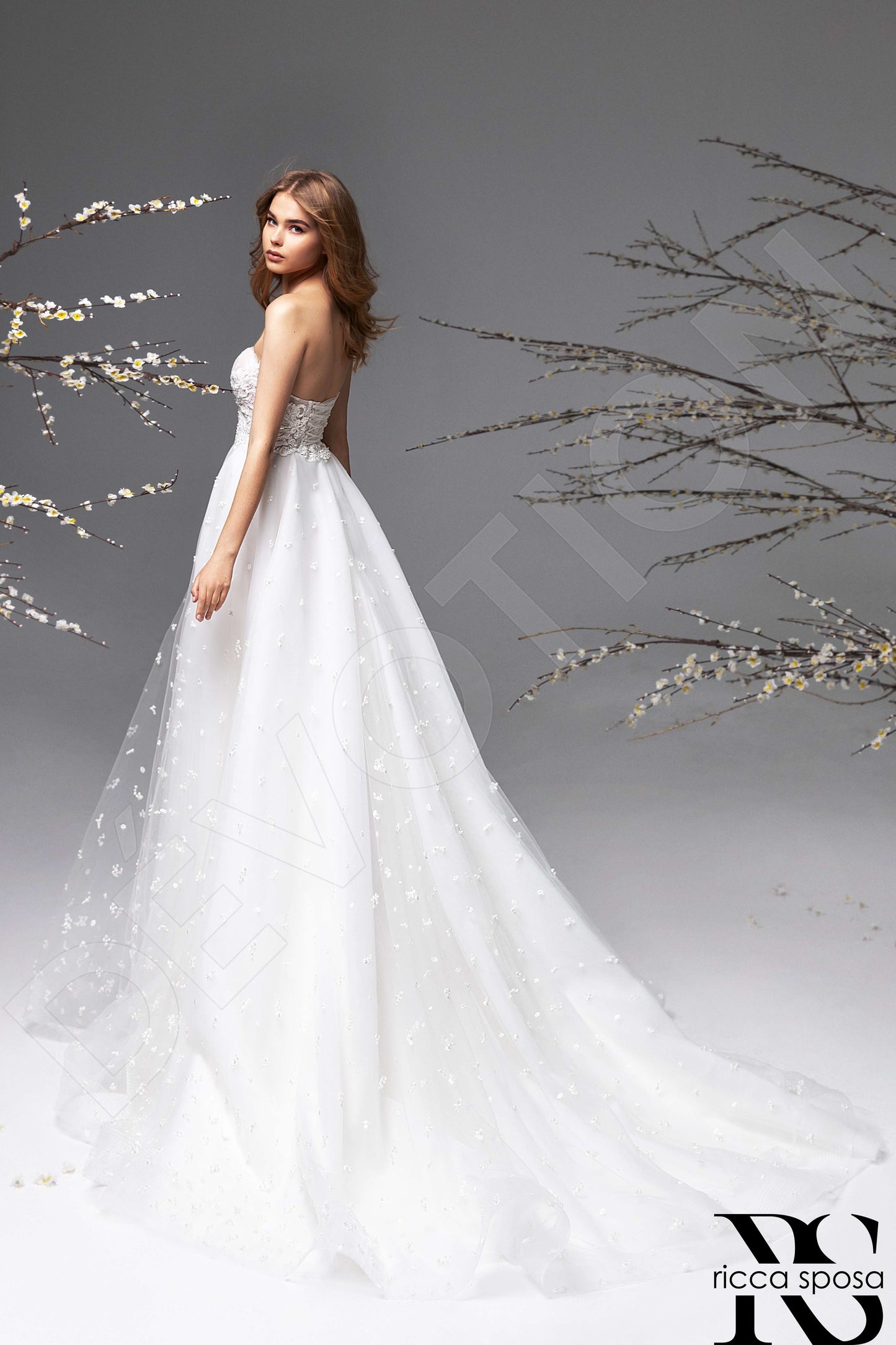 Peonia Open back A-line Sleeveless Wedding Dress 7