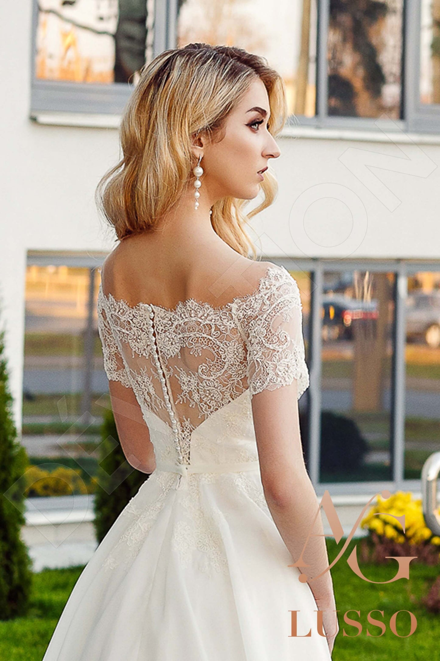 Betti Full back A-line Short/ Cap sleeve Wedding Dress 12