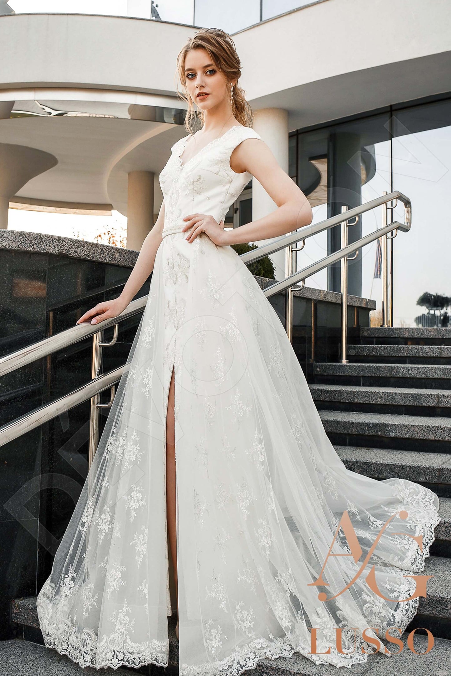 Jemima Open back A-line Short/ Cap sleeve Wedding Dress 8