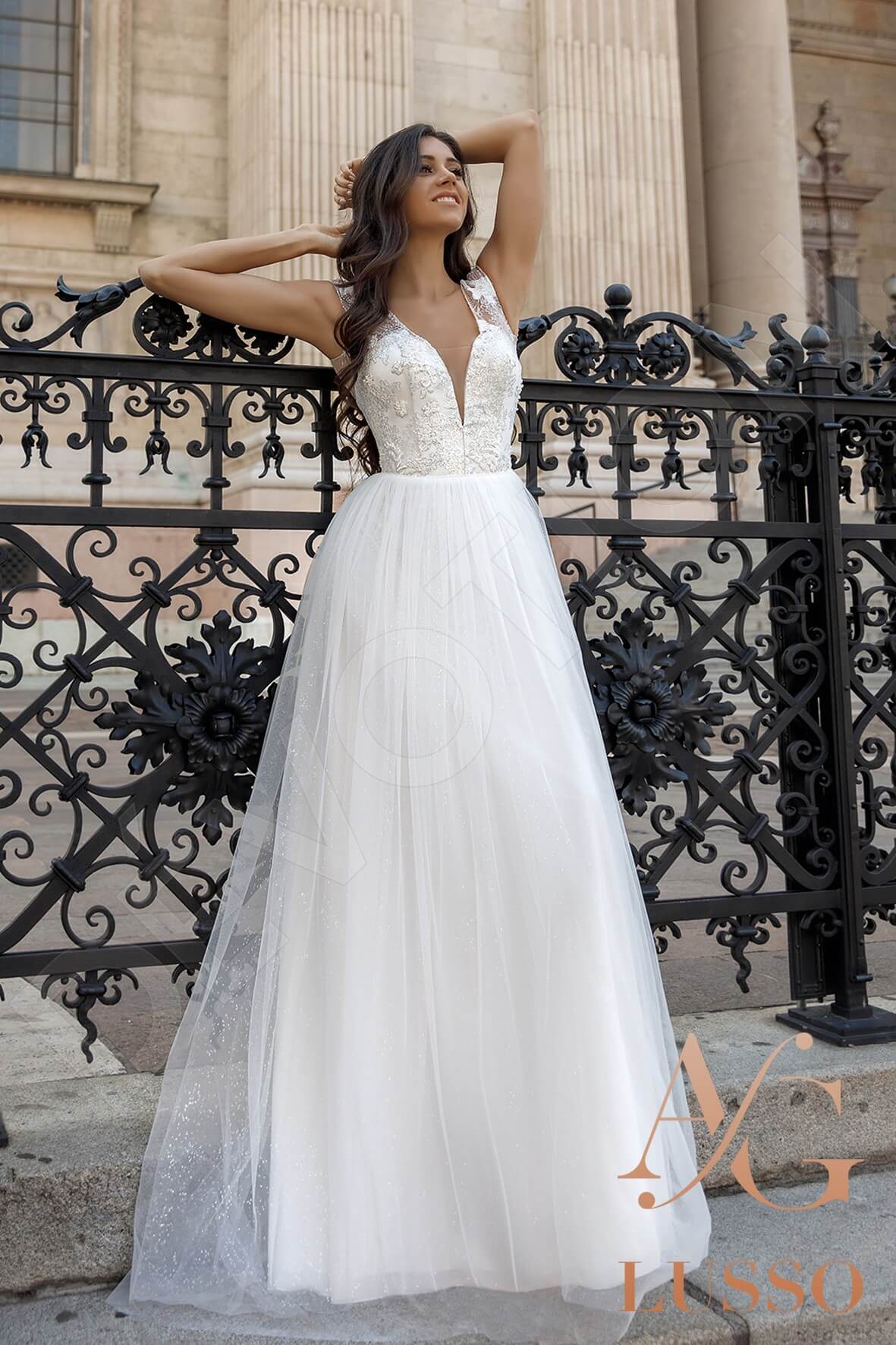 Marlis Open back A-line Sleeveless Wedding Dress 3
