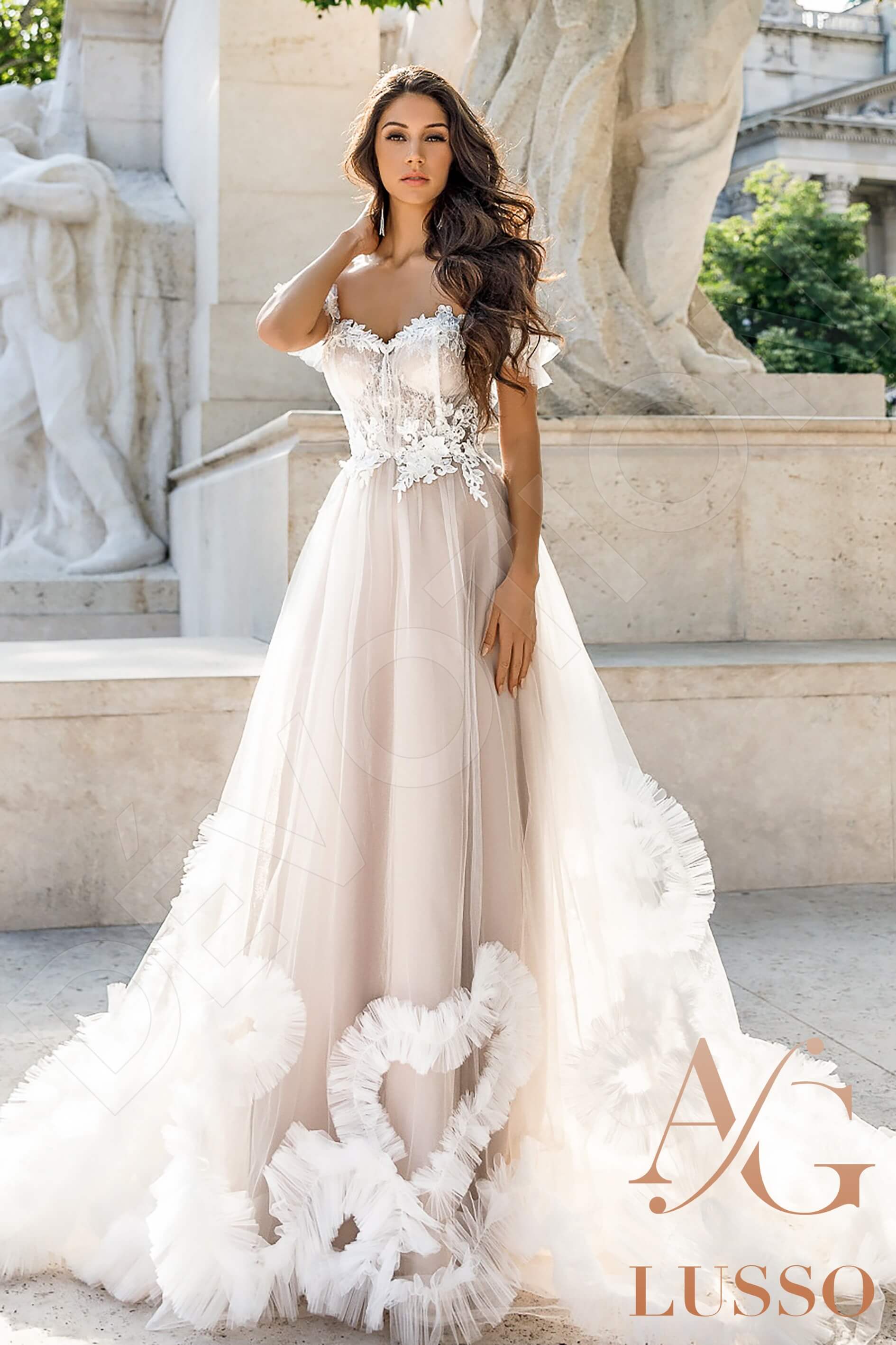 Verena A-line Off-shoulder/Drop shoulders Ivory Carne Wedding dress
