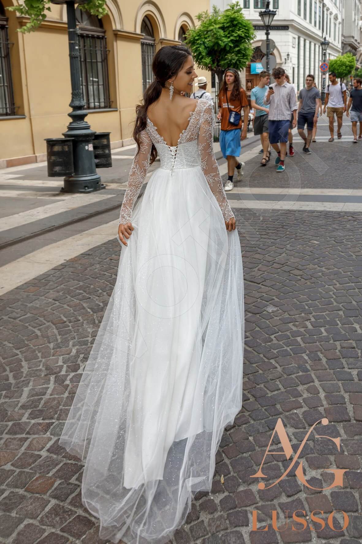 Vilma Open back A-line Long sleeve Wedding Dress Back