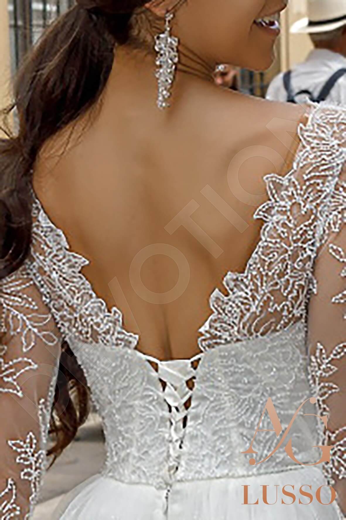 Vilma Open back A-line Long sleeve Wedding Dress 5
