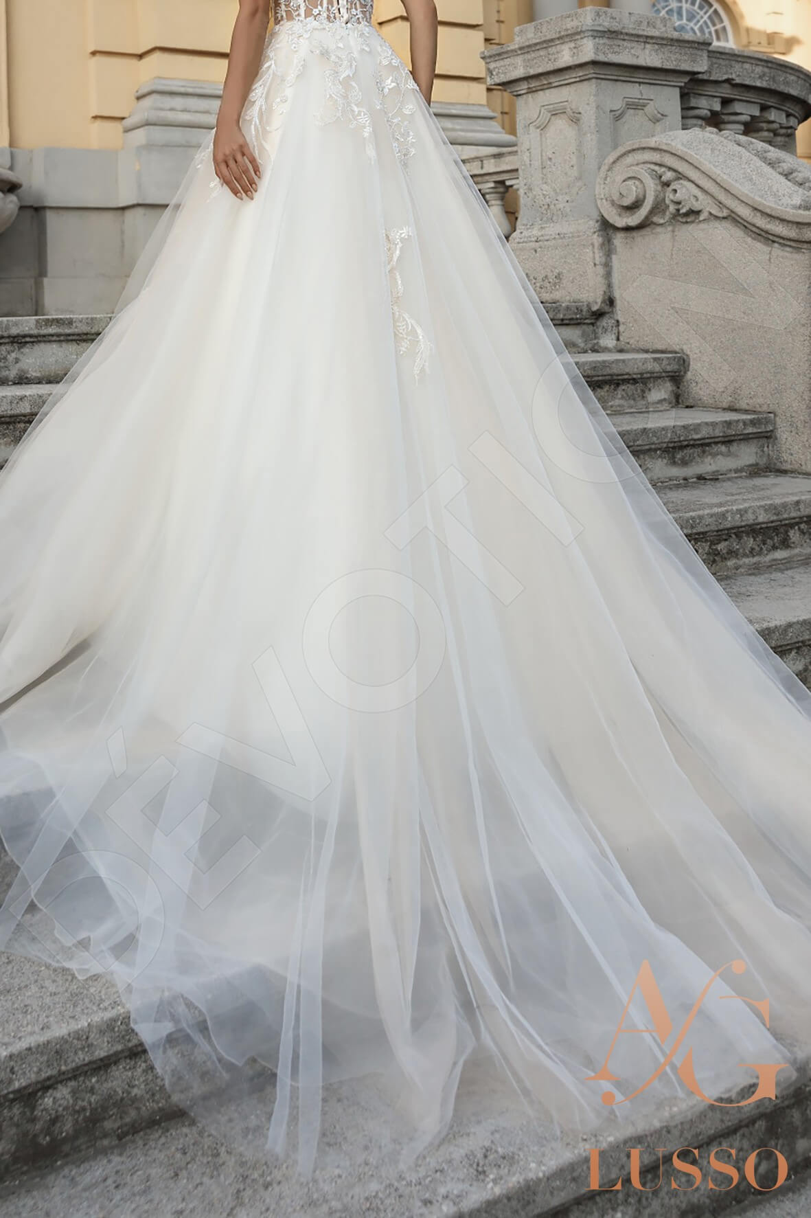 Xilia Open back A-line Sleeveless Wedding Dress 4