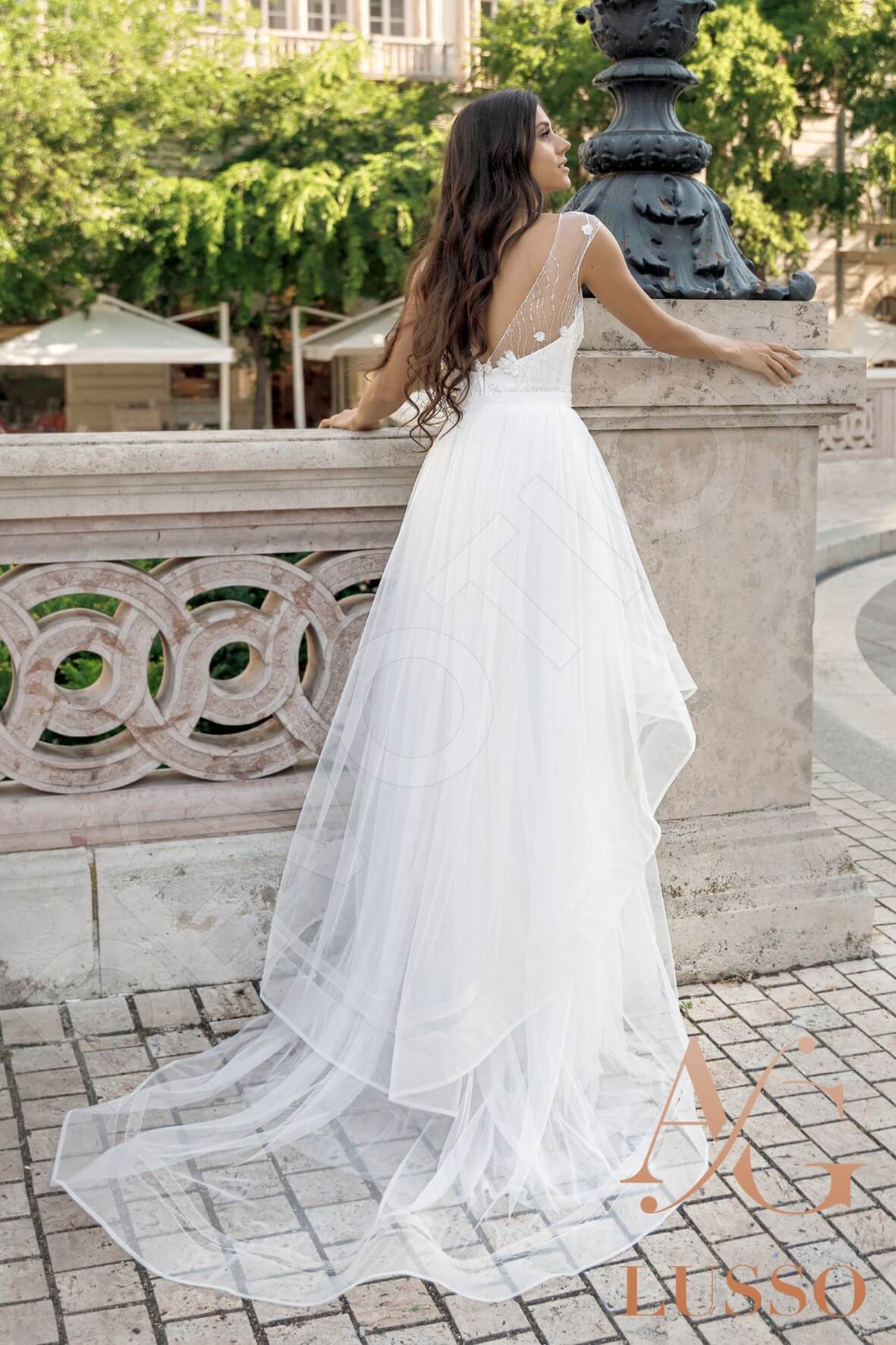 Ebba A-line V-neck Ivory Wedding dress