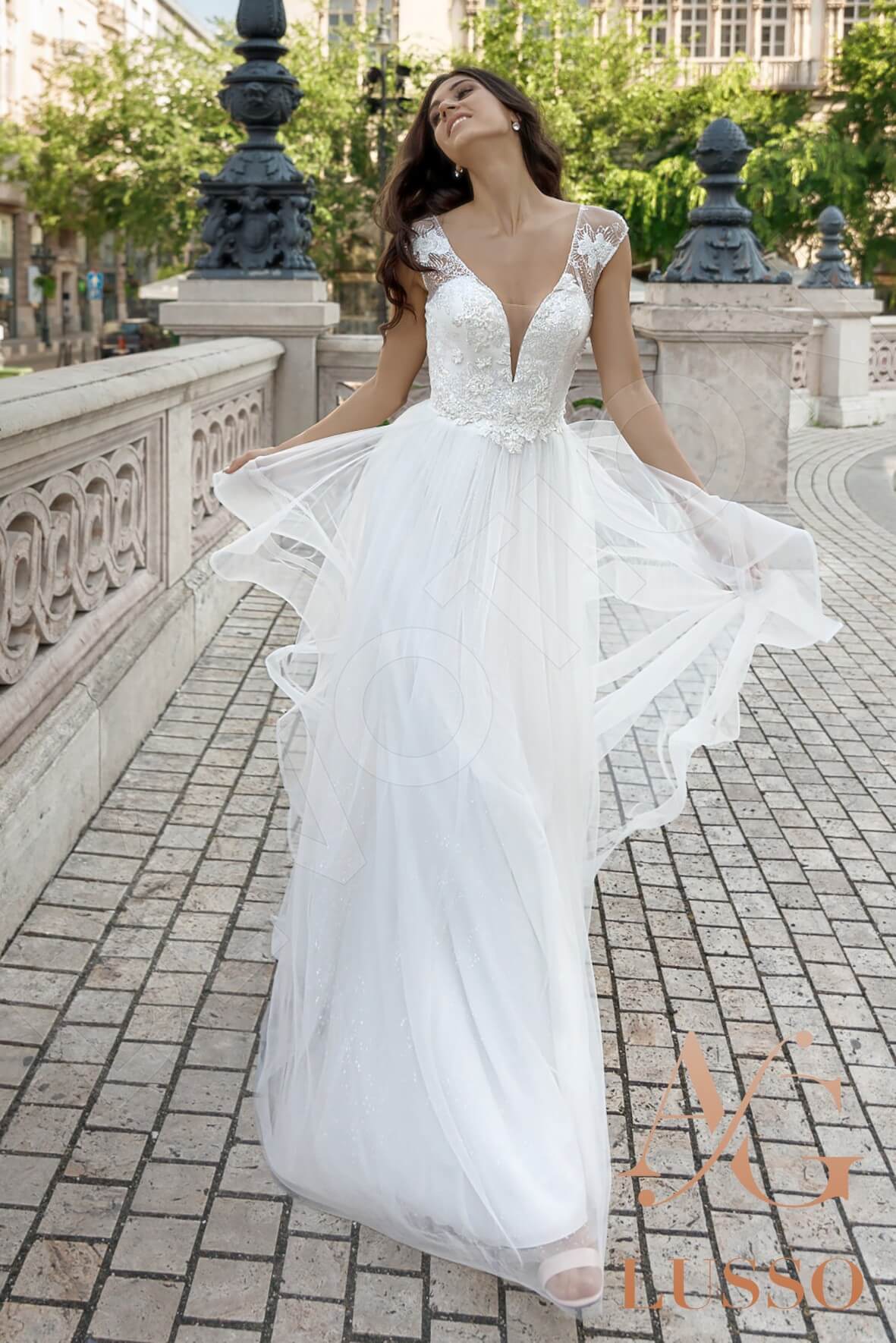 Ebba Open back A-line Sleeveless Wedding Dress Front