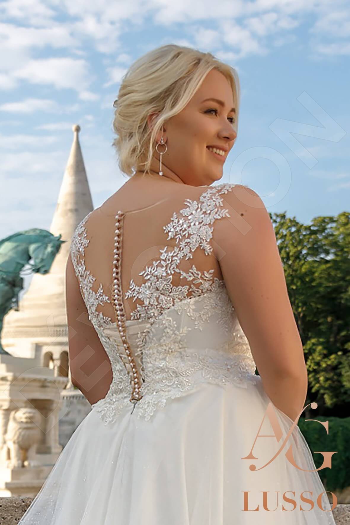 Quinn Full back A-line Sleeveless Wedding Dress 4