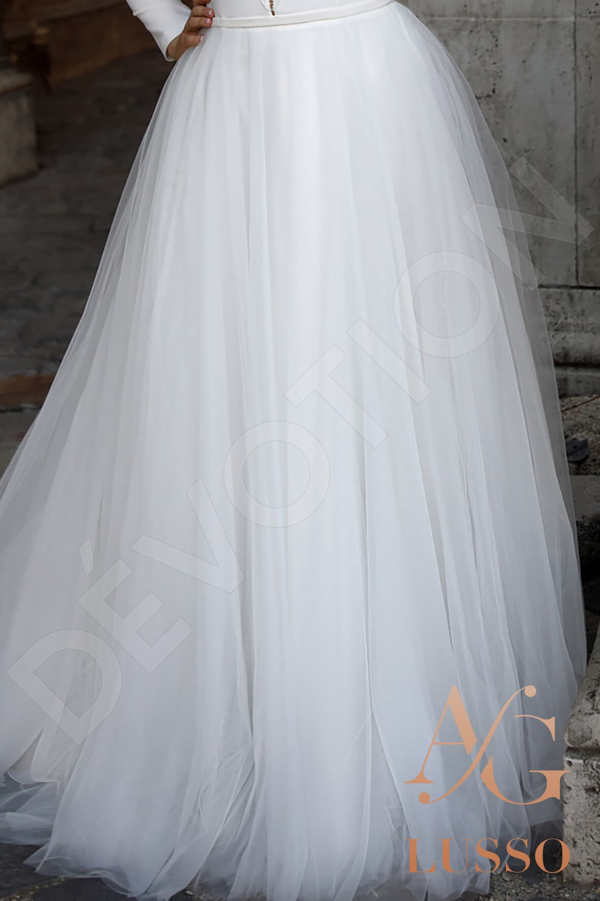 Kret Princess/Ball Gown Illusion Ivory Wedding dress