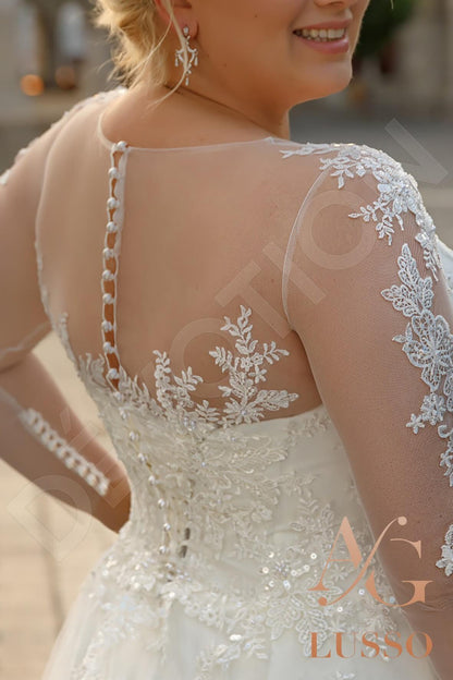 Henriette Full back A-line Long sleeve Wedding Dress 7
