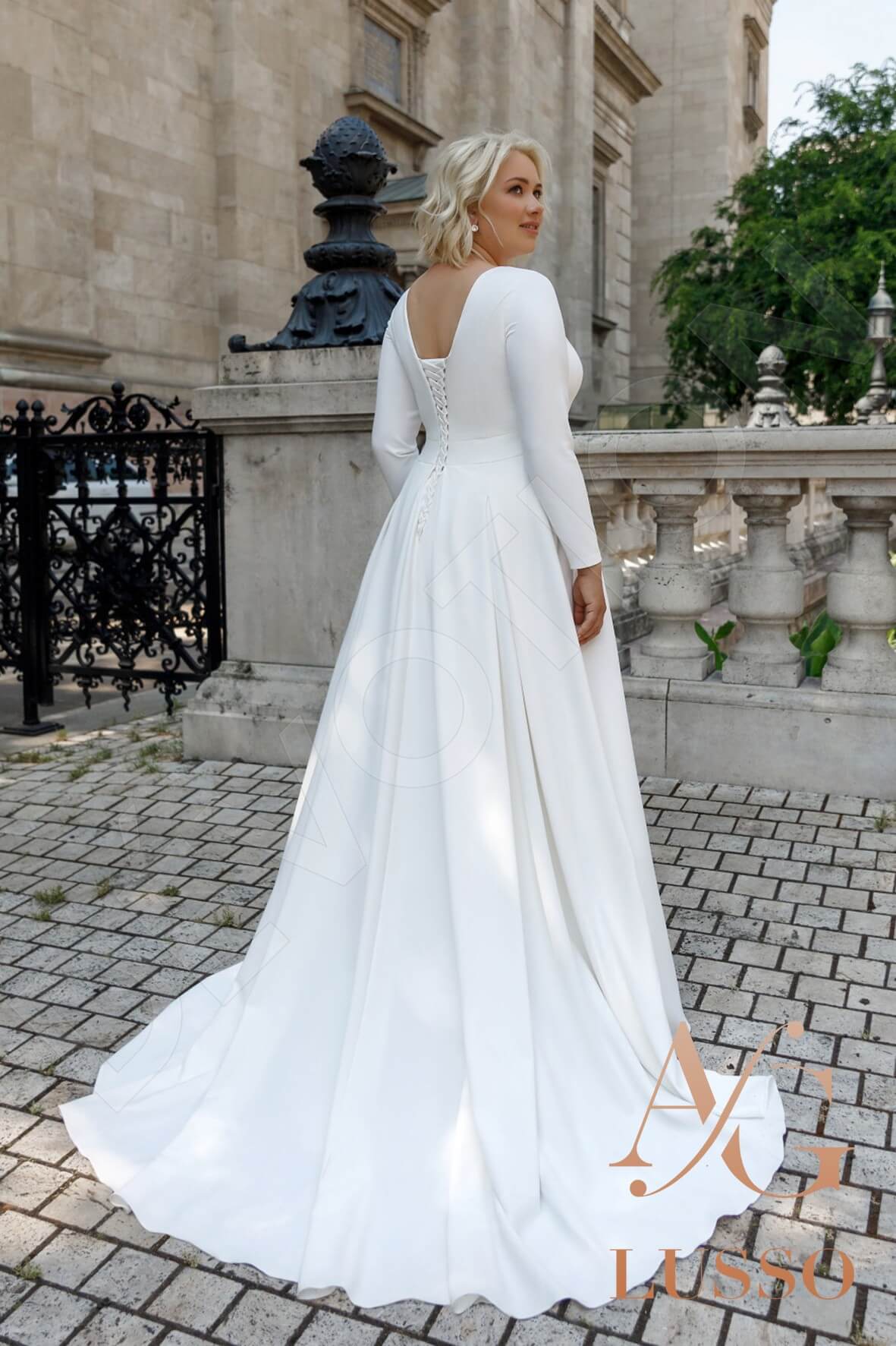 Elikson Full back A-line Long sleeve Wedding Dress Back