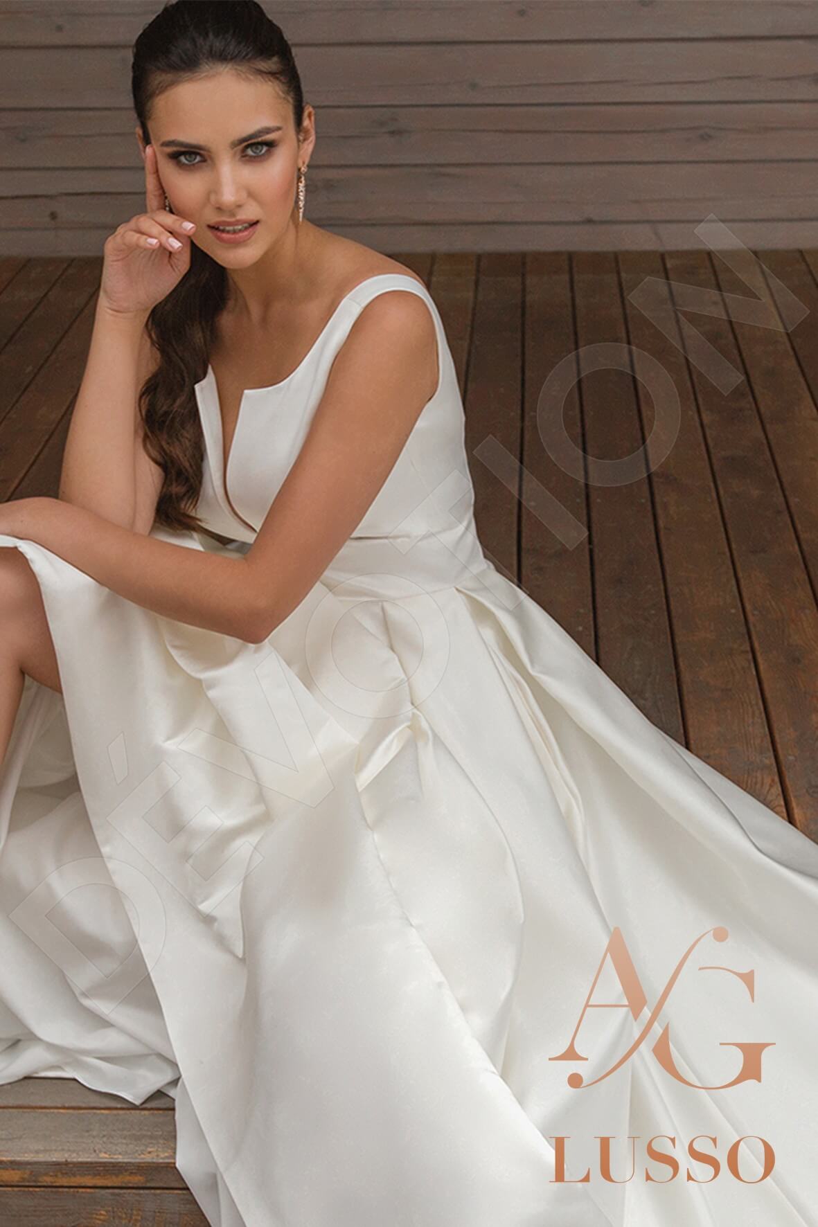 Kanya A-line V-neck Ivory Wedding dress
