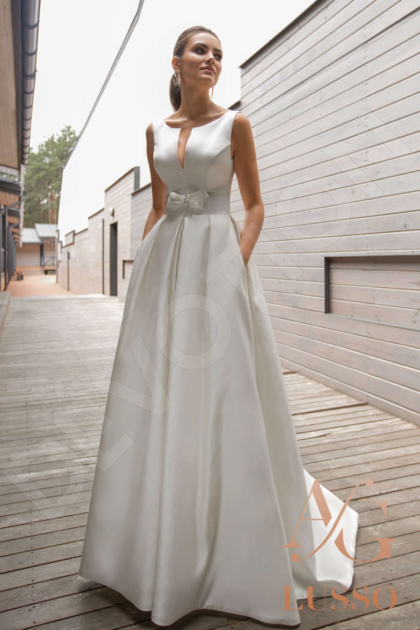 Kanya Lace up back A-line Sleeveless Wedding Dress Front