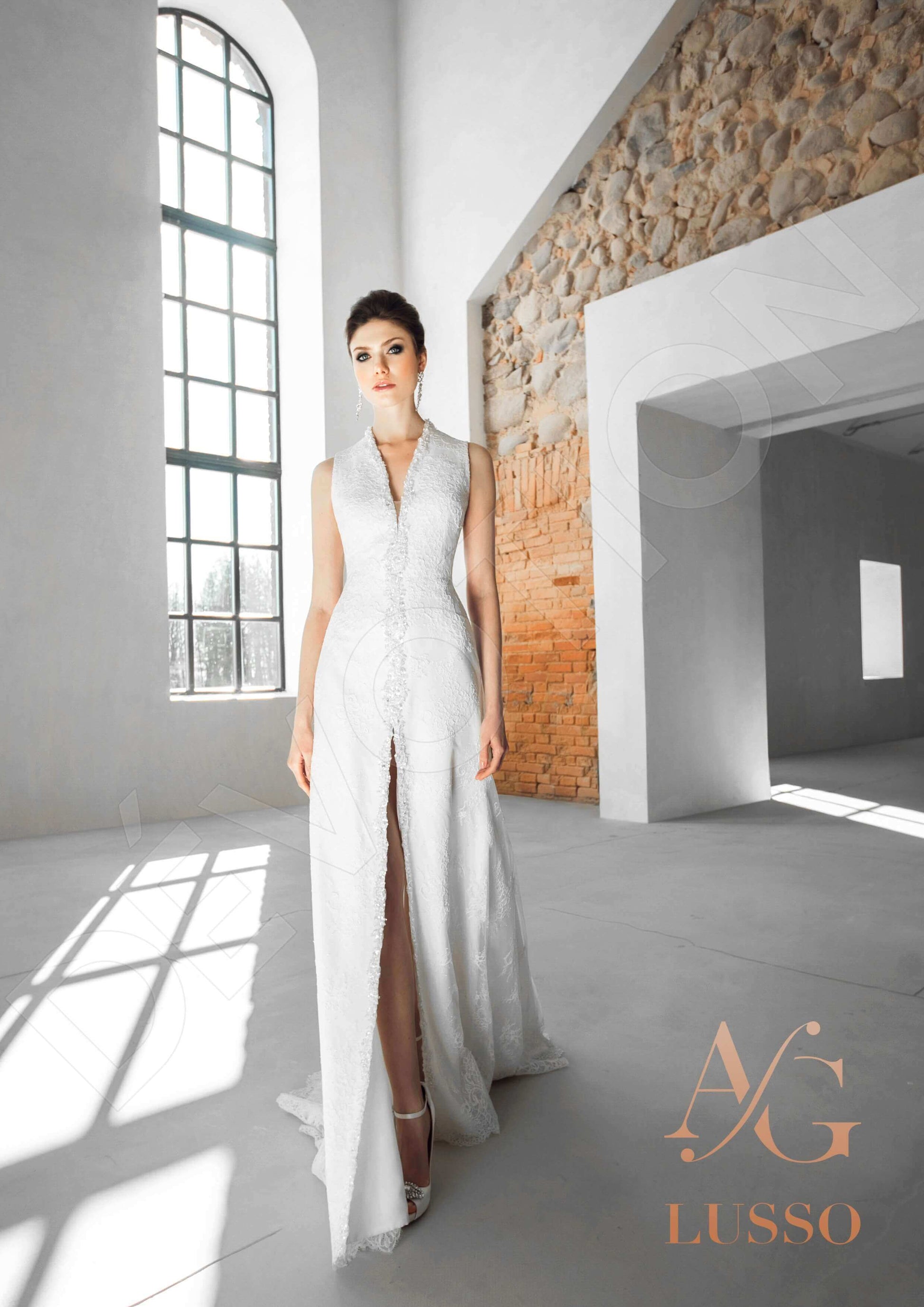 Hermie Sheath/Column V-neck Mediumivory Wedding dress
