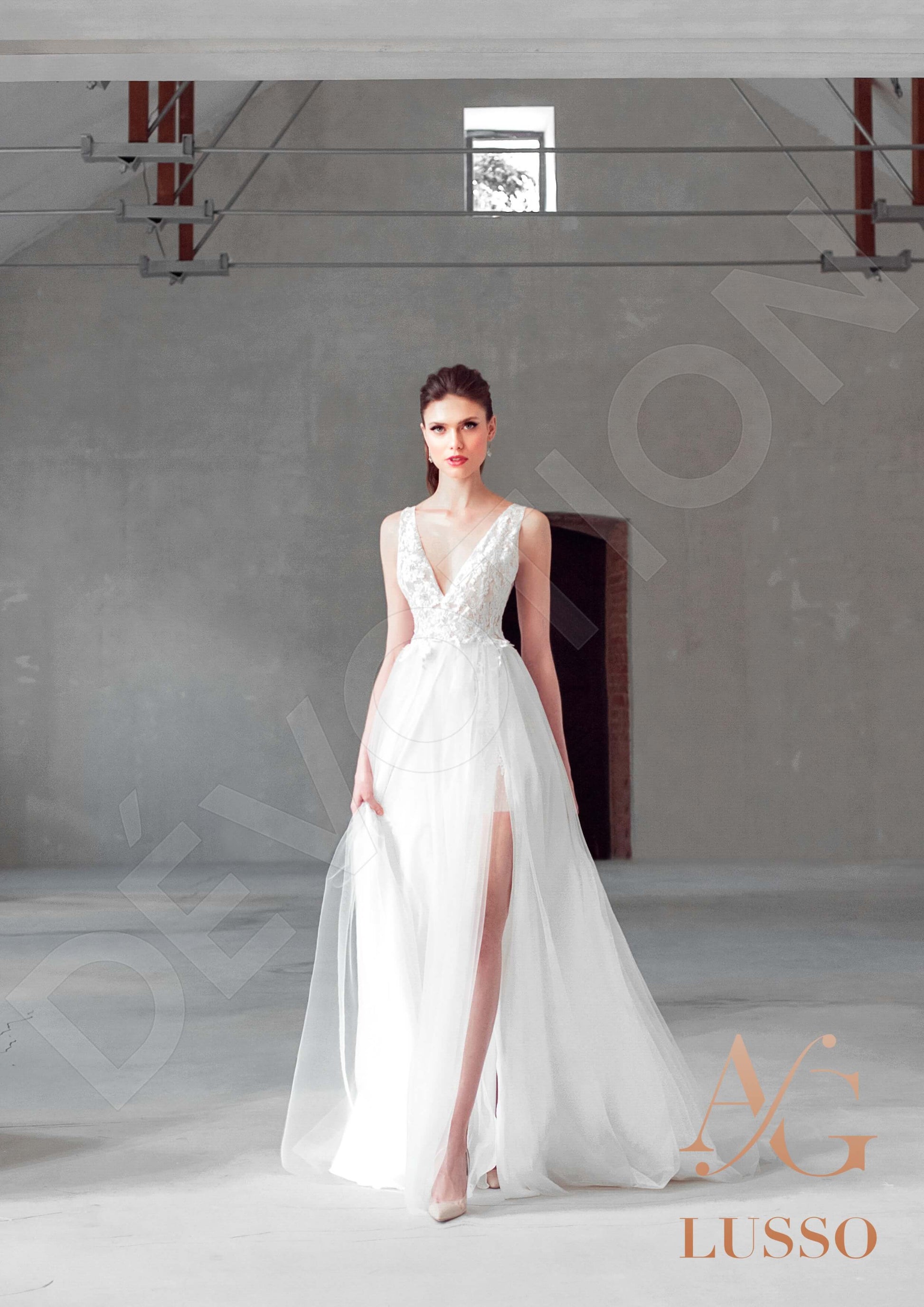 Selenia A-line V-neck Lightivory Wedding dress