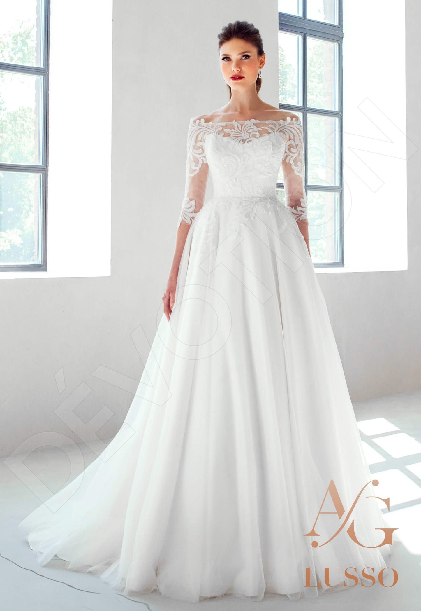 Sandina Full back A-line 3/4 sleeve Wedding Dress Front