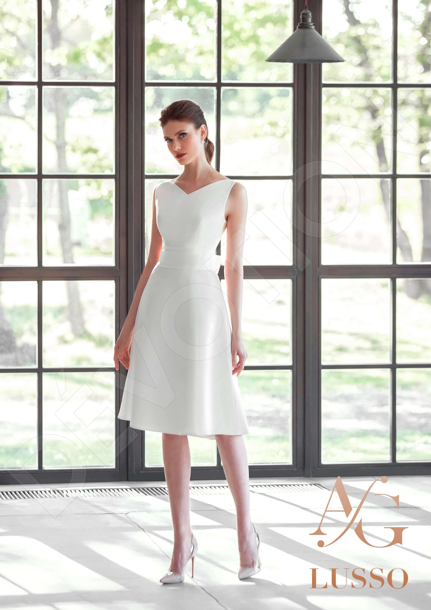 Dinisia mini Open back A-line Sleeveless Wedding Dress 7