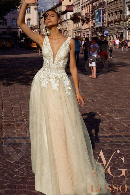 Lyuza Open back A-line Sleeveless Wedding Dress Front