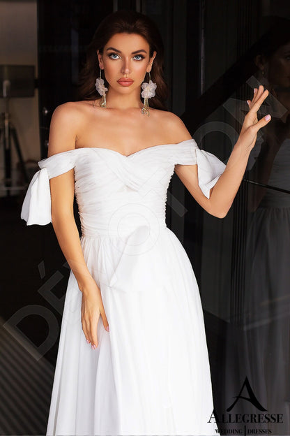 Kitness Open back A-line Strapless Wedding Dress 2