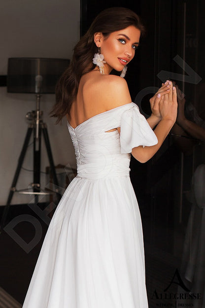 Kitness Open back A-line Strapless Wedding Dress 6