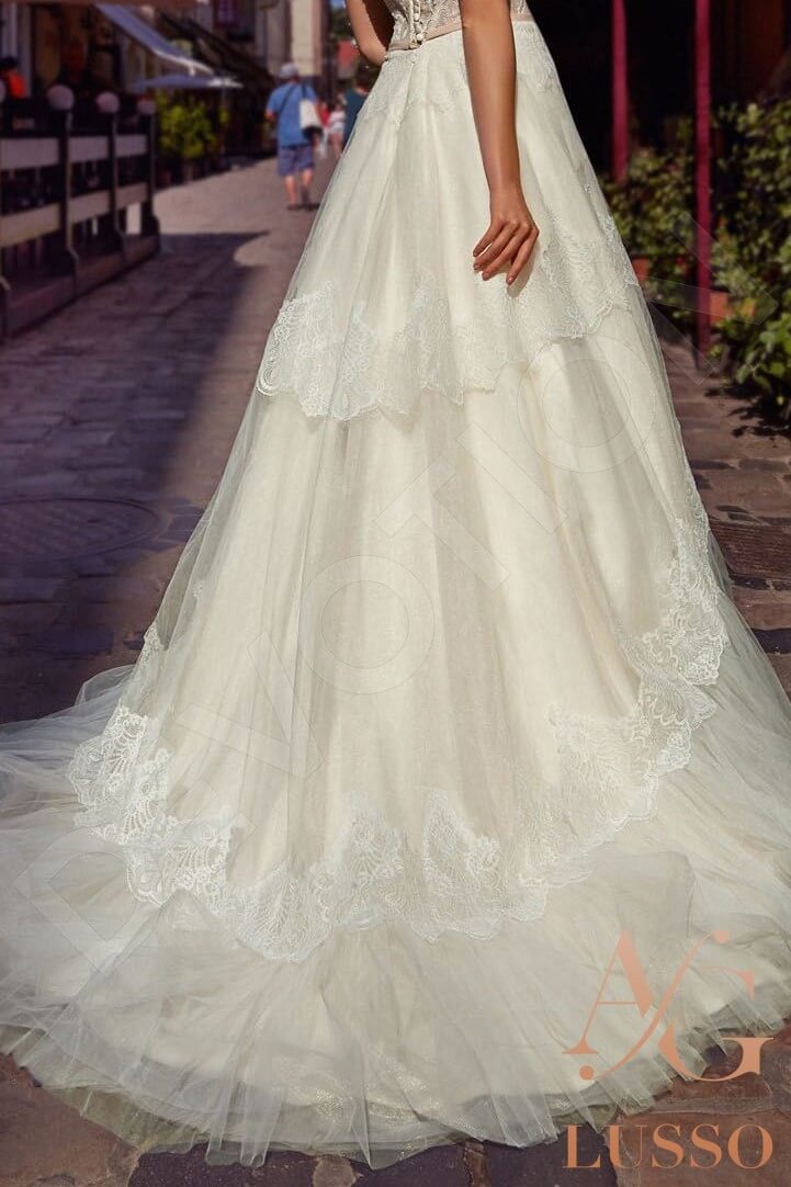Lanonia Full back A-line Sleeveless Wedding Dress 4