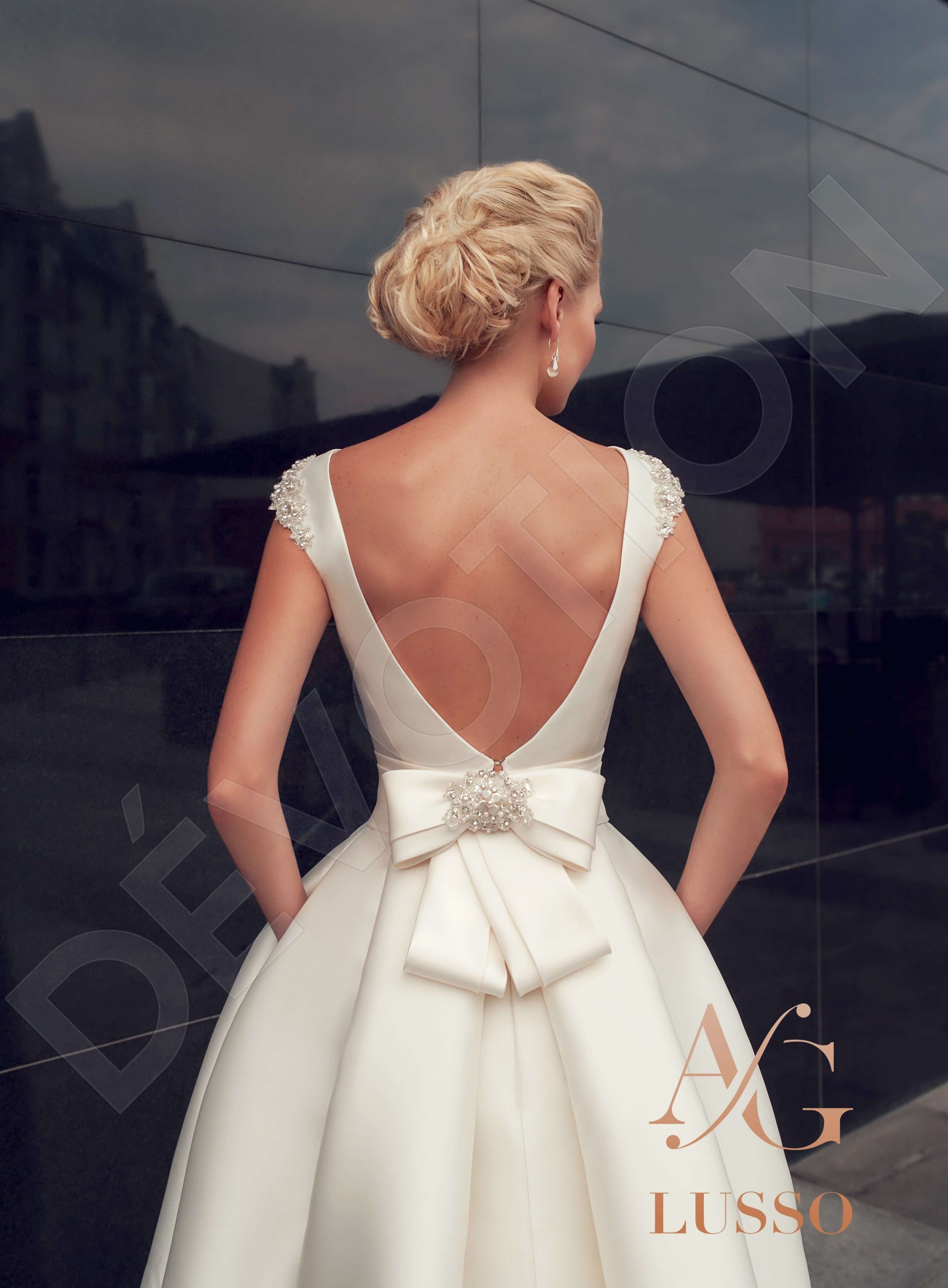 Shelina Princess/Ball Gown Boat/Bateau Ivory Wedding dress
